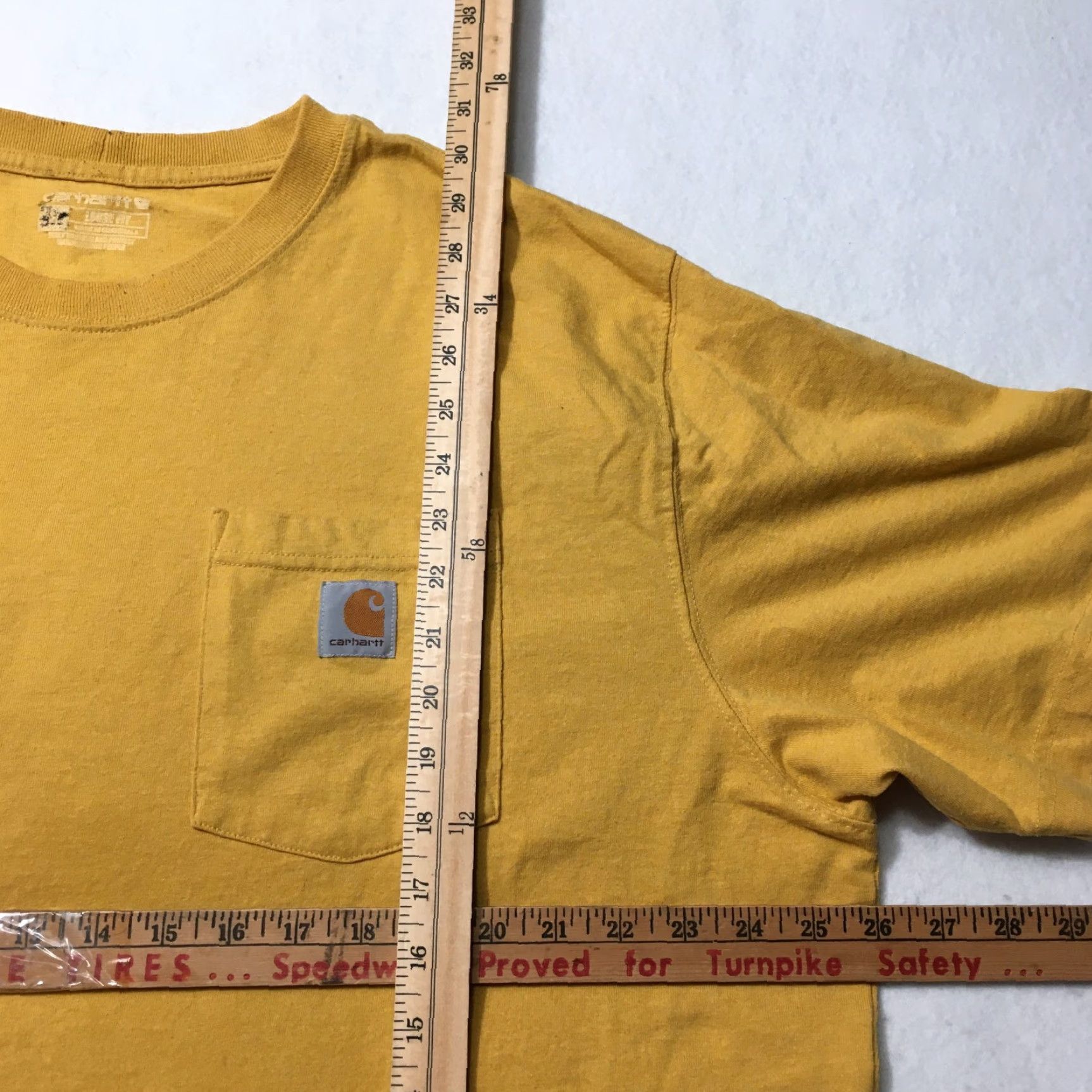 Carhartt Carhartt T-Shirt Men’s XL Yellow Pocket Crew Neck Short Sleeve Easy Care All Seasons Vintage? No, Regular Fit Size US XL / EU 56 / 4 - 7 Thumbnail