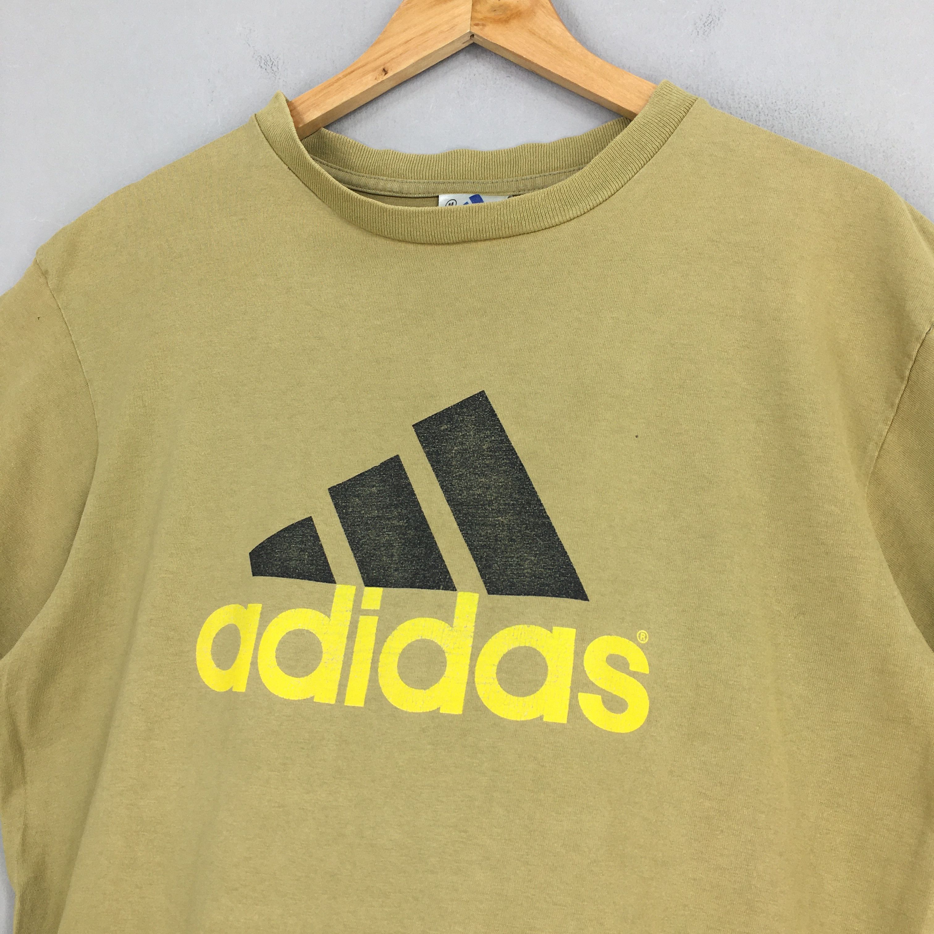 Adidas Vintage 90's Adidas Beige T shirt Medium Size US M / EU 48-50 / 2 - 3 Thumbnail