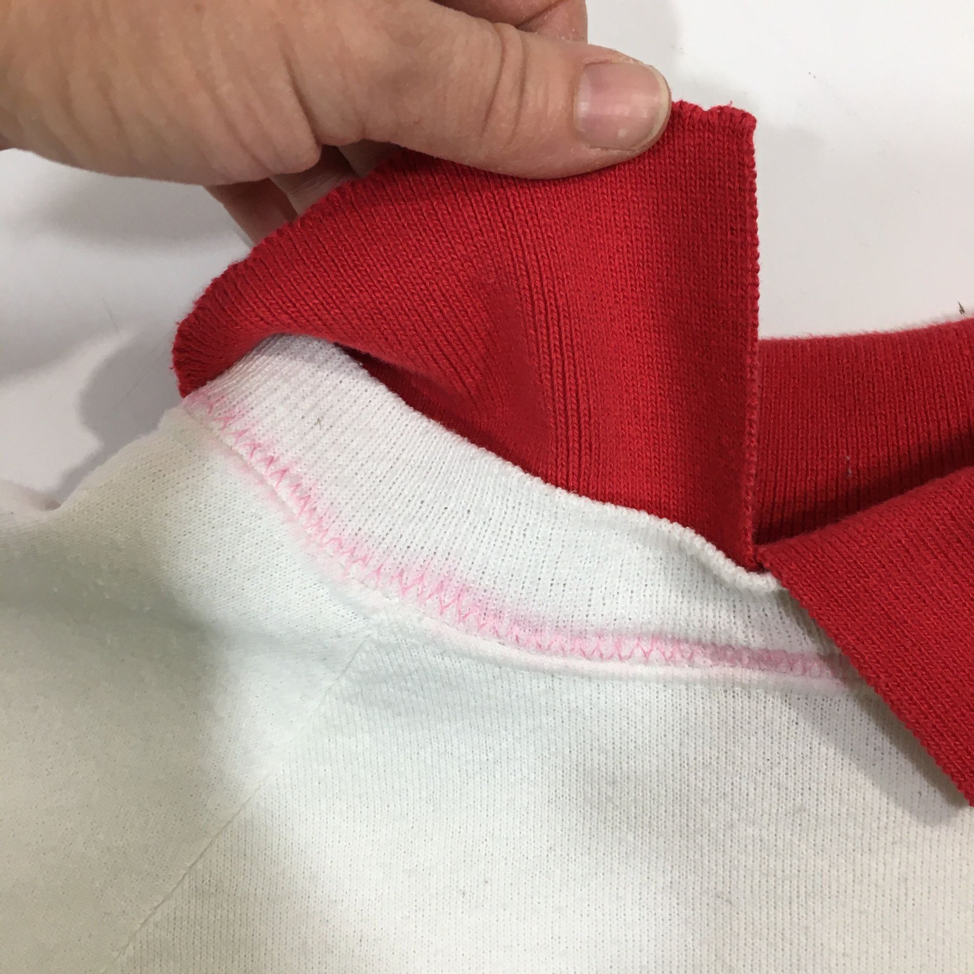 Hanes Vtg US Mail Pouch TOBACCO BARN Christmas Red Cardinals Shirt Size XL / US 12-14 / IT 48-50 - 6 Thumbnail