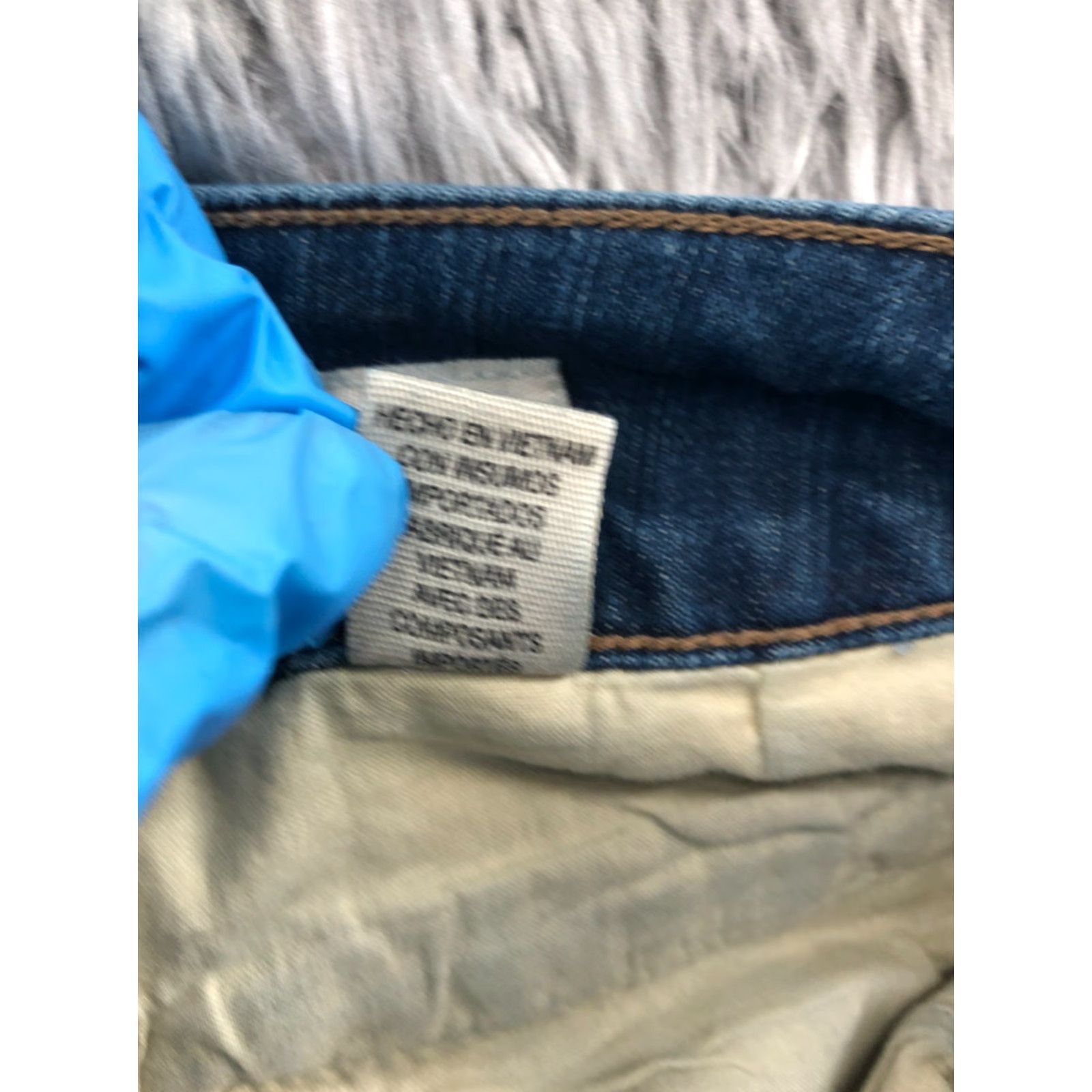 DKNY DKNY Bermuda Shorts Womens Size 6 Mid Rise Medium Wash Blue Size 28" / US 6 / IT 42 - 8 Thumbnail