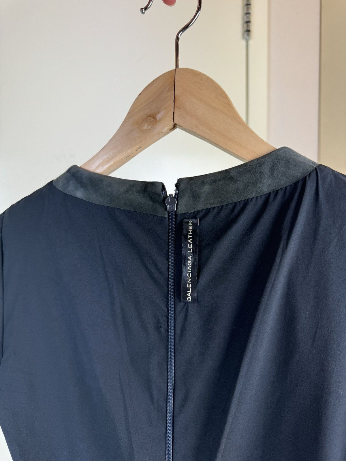 Balenciaga Balenciaga mini leather suede dress gown party sexy XS Size XS / US 0-2 / IT 36-38 - 21 Thumbnail