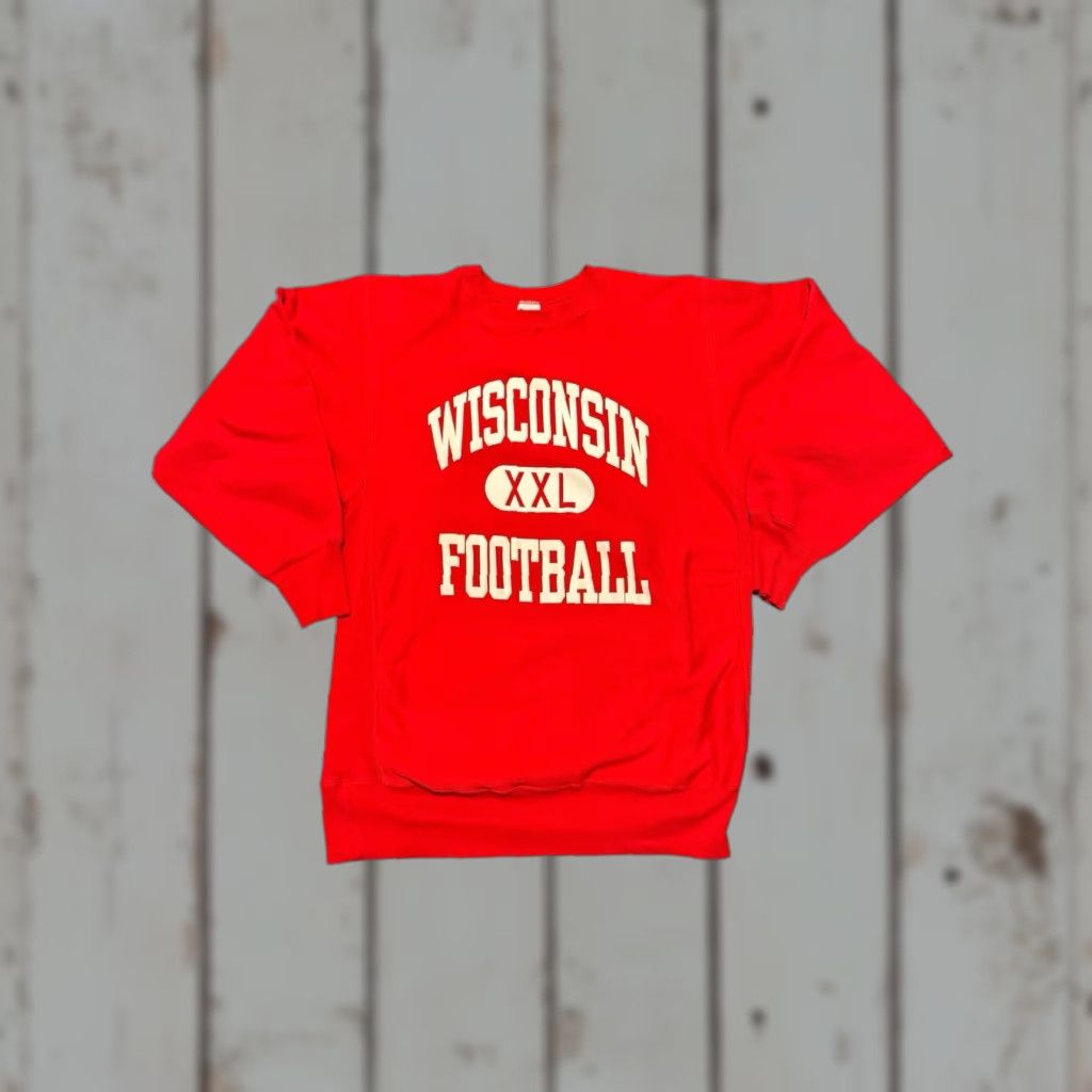Champion VINTAGE Champion Wisconsin Football Red Sweatshirt Mens XL Crew Neck Pullover Reverse Weave USA Size US XL / EU 56 / 4 - 1 Thumbnail
