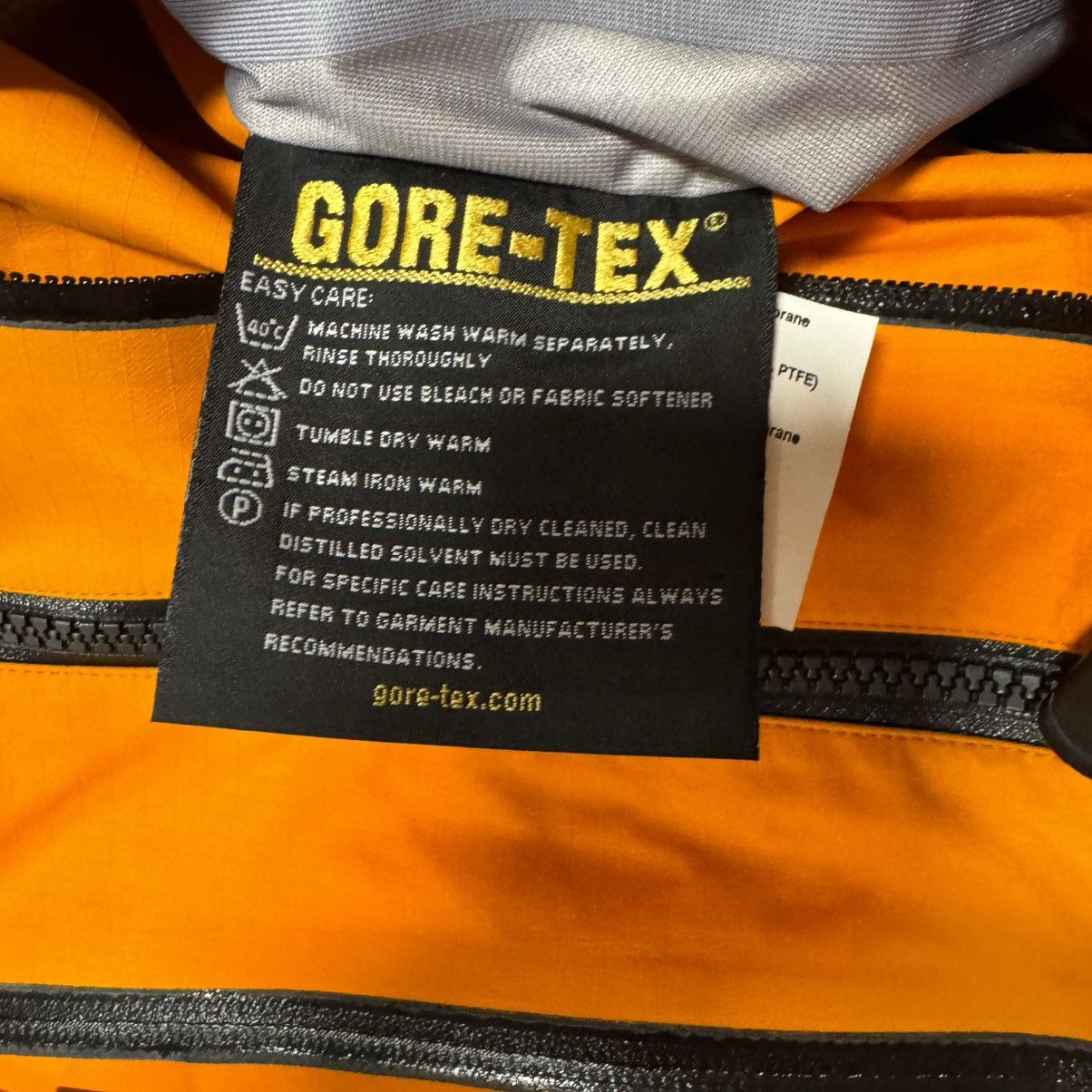 Arc'teryx Arc'teryx Alpha SV Jacket | Size XL | Orange GORE-TEX Pro Size US XL / EU 56 / 4 - 11 Thumbnail
