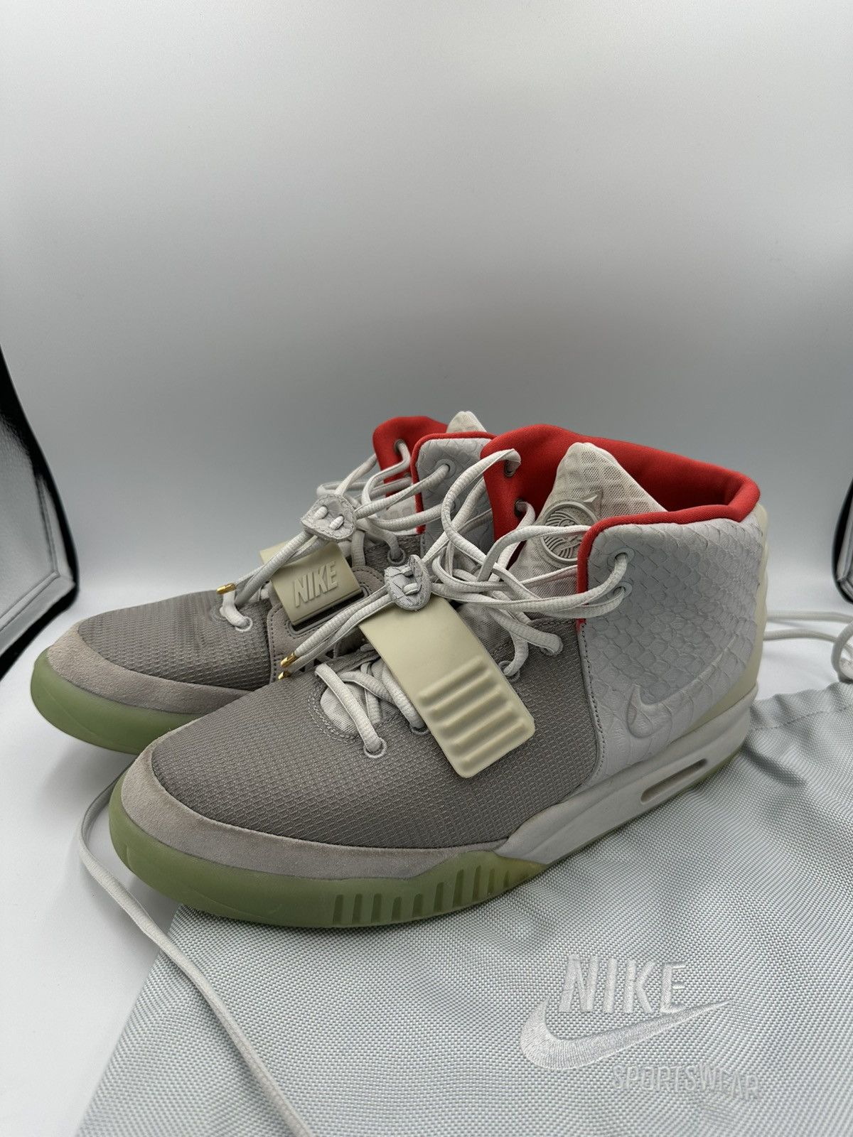 Kanye West × Nike Nike Air Yeezy 2 Platinum Size US 13 / EU 46 - 2 Thumbnail