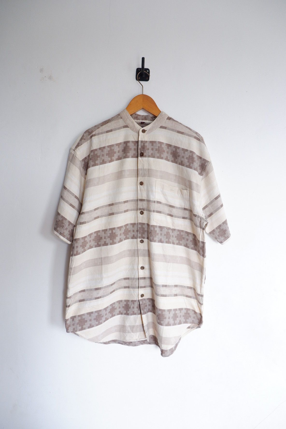 Japanese Brand Vintage Jinglers Mandarin Collar Shirts Size US L / EU 52-54 / 3 - 1 Thumbnail