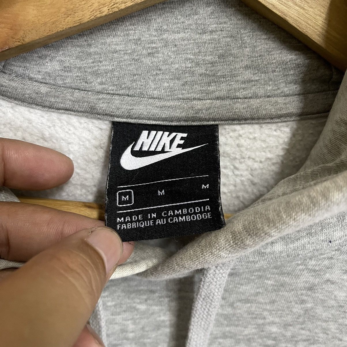 Nike Nike Small Logo Pullover Hoodies Size M Size US M / EU 48-50 / 2 - 7 Thumbnail