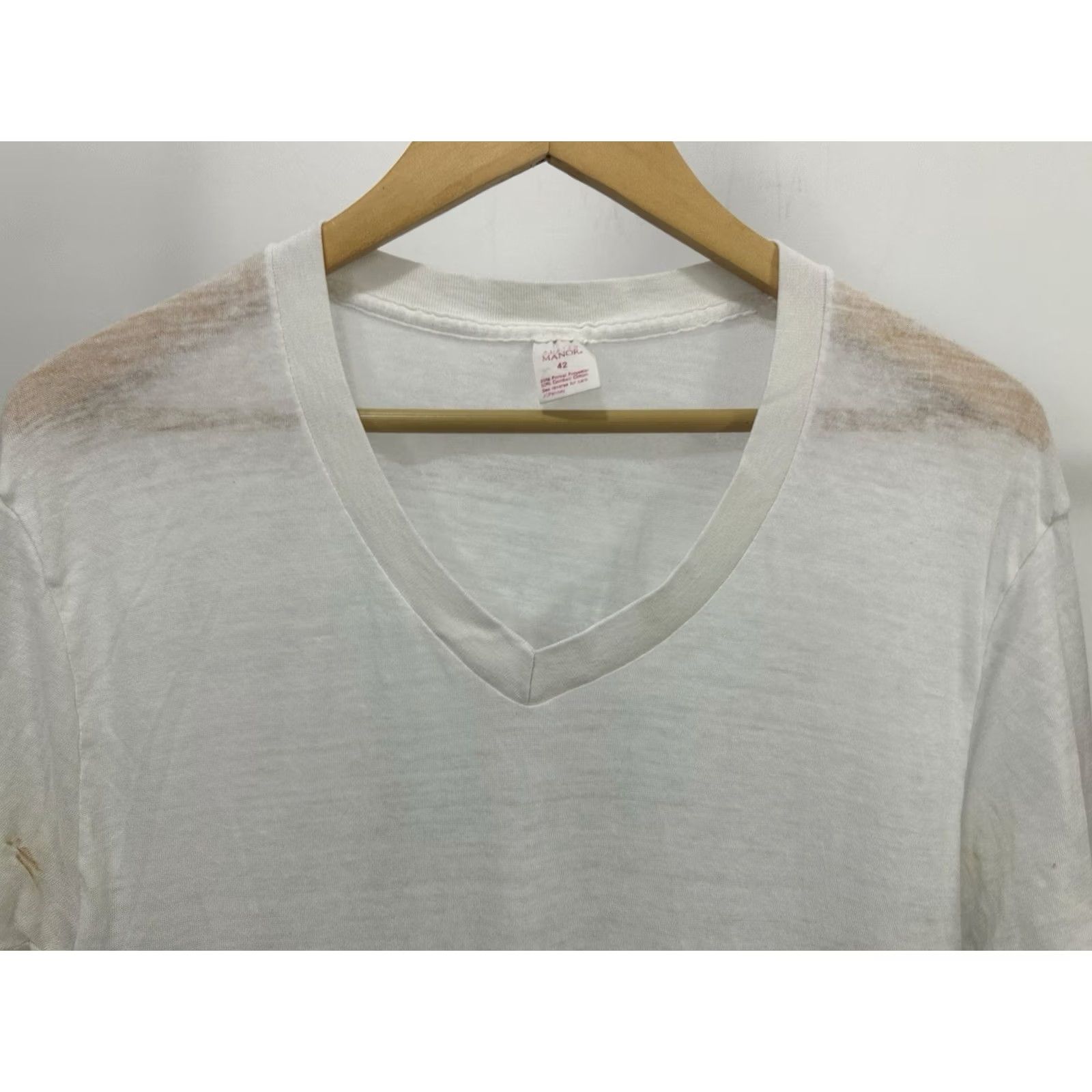 Gustin VTG 80s Austin T-Shirt Worn Paper Thin Burnout V-Neck 42 White Mens Size US XL / EU 56 / 4 - 4 Thumbnail