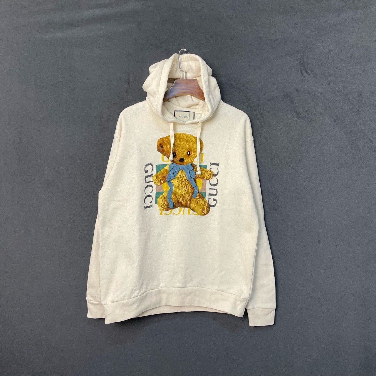 Gucci Gucci White bear square hoodie 2501-Nextarrow Size US S / EU 44-46 / 1 - 1 Thumbnail