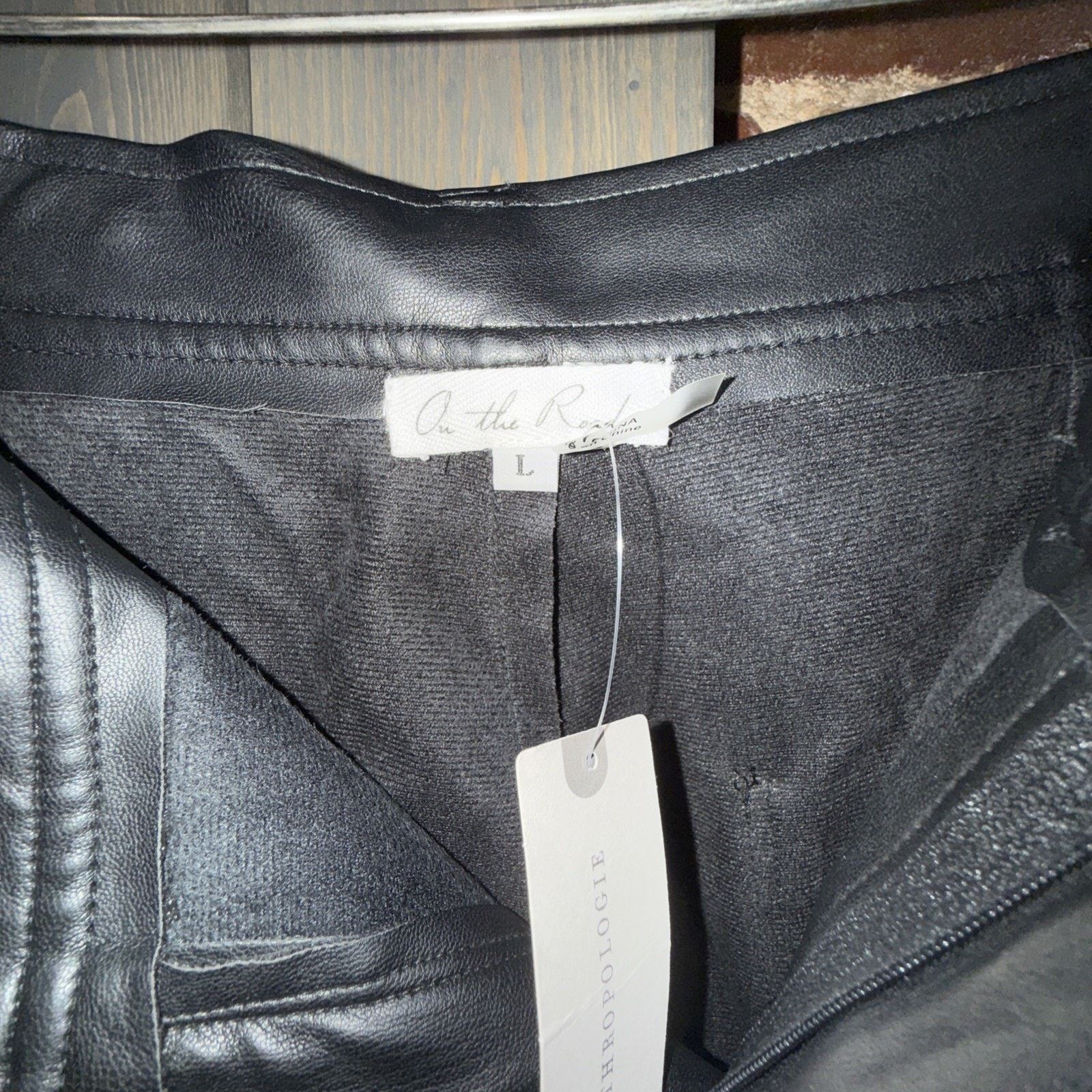 Anthropologie Anthropologie NWT Priscilla Faux leather pant cargo Sz Large Size 34" / US 12 / IT 48 - 8 Thumbnail