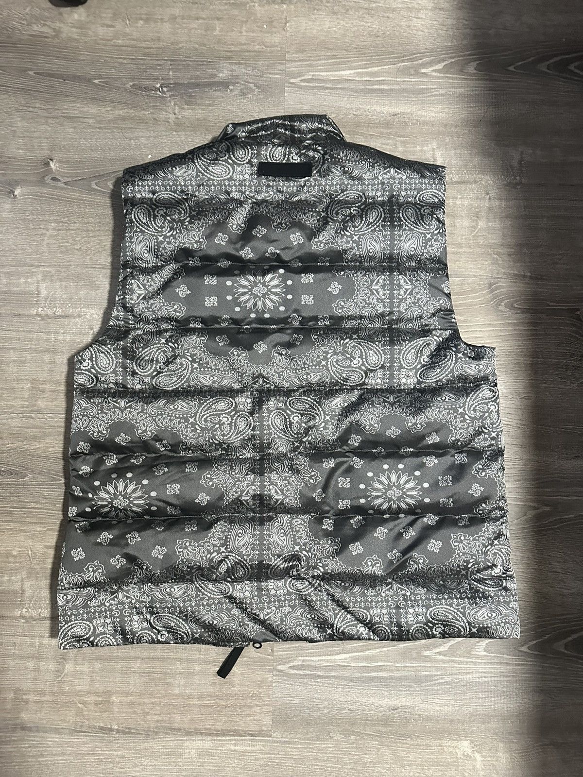 Canada Goose Limited Edition Canada Goose x CNCPTs Crofton Vest Size US L / EU 52-54 / 3 - 3 Thumbnail