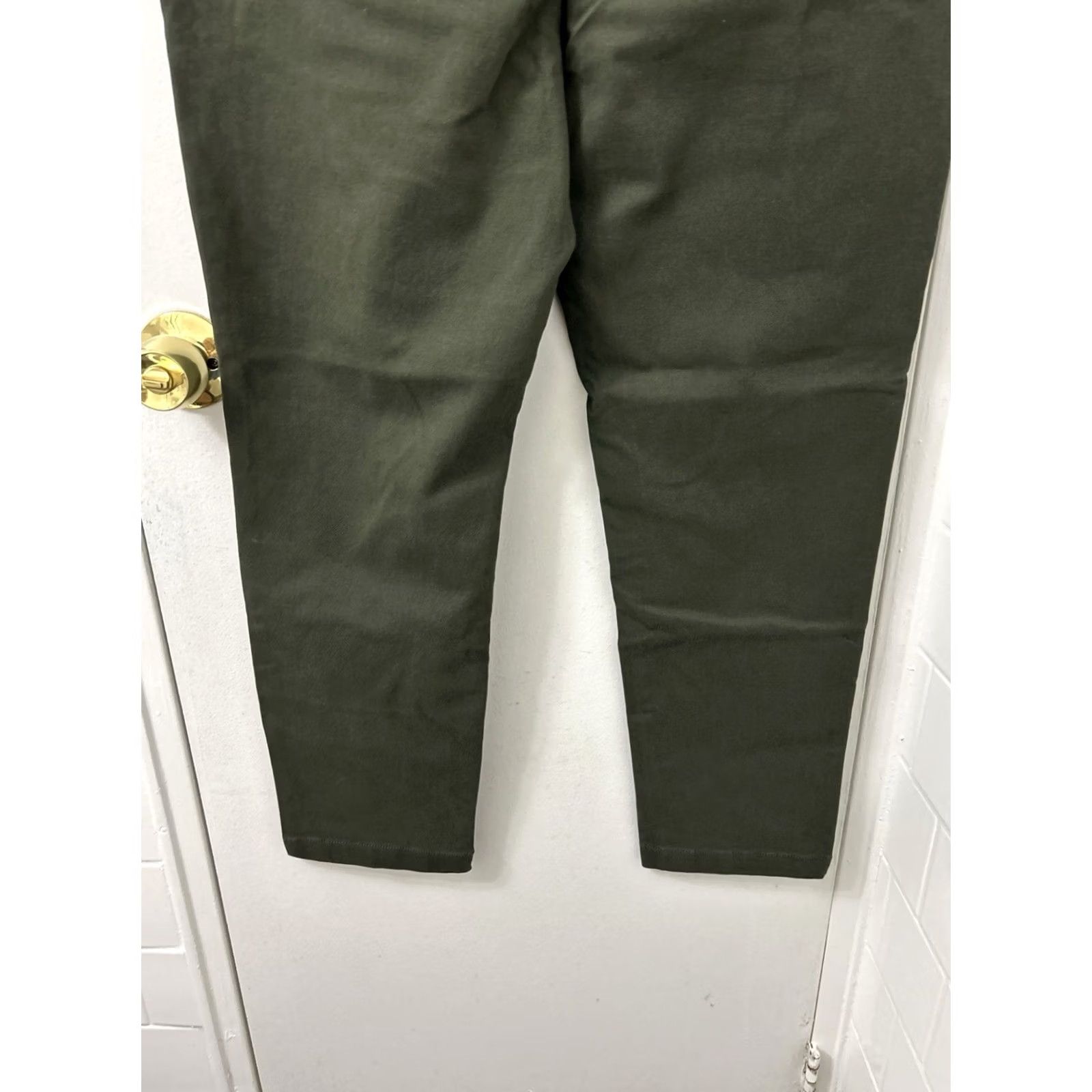 Banana Republic Banana Republic Traveler Pants Mens 31x30 Green Slim Chino NWT Trousers Size US 31 - 3 Thumbnail