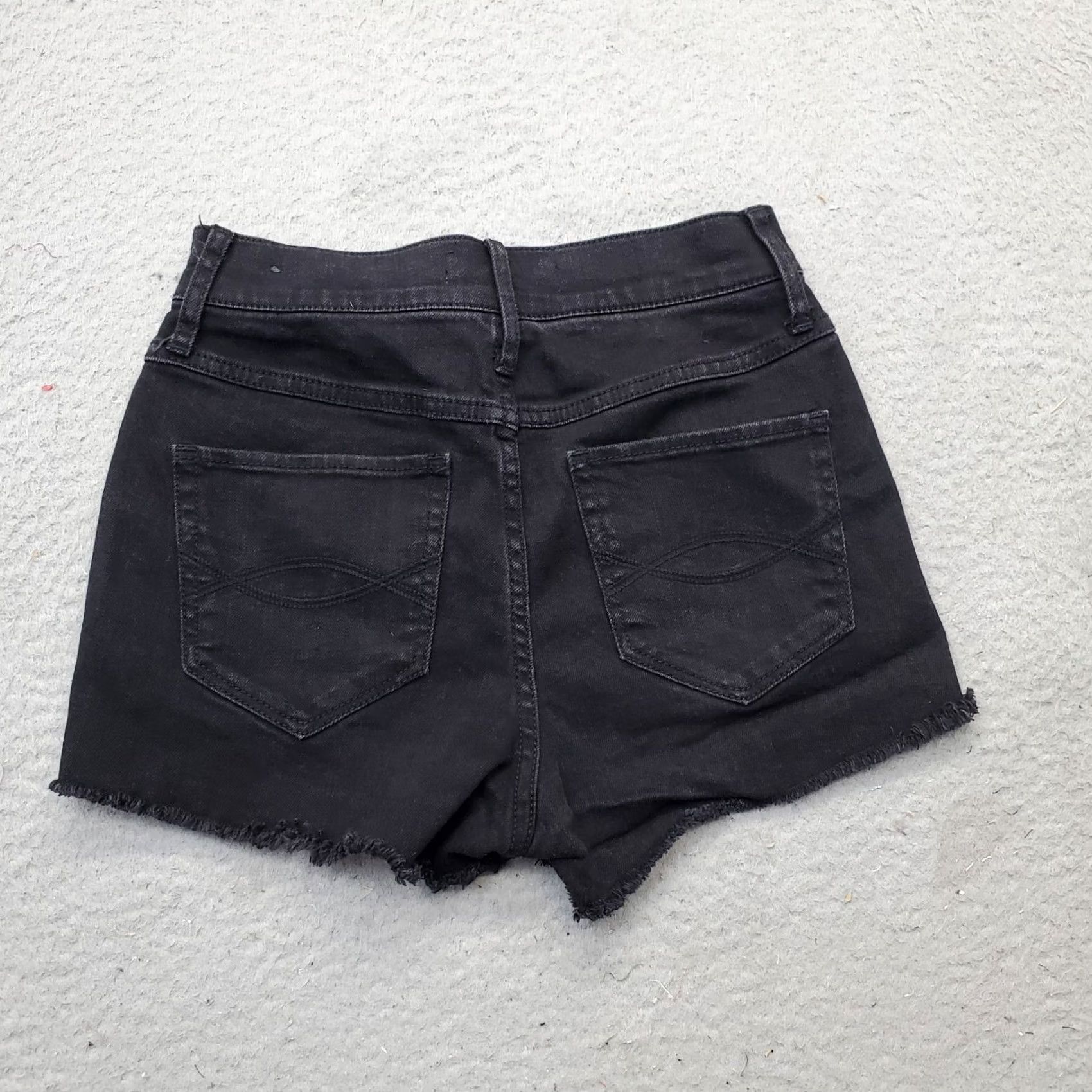 Abercrombie & Fitch Abercrombie & Fitch Women Size 2 Black Denim Cut-Off Shorts 5 Pocket Dark Wash Denim Stretch Casual Shorts Size 26" / US 2 / IT 38 - 2 Thumbnail