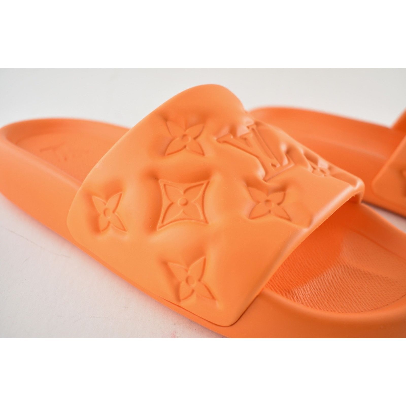 Louis Vuitton Louis Vuitton Waterfront Mule Bubble Sandal UK 9 US 10 11 Size US 9 / EU 42 - 5 Thumbnail