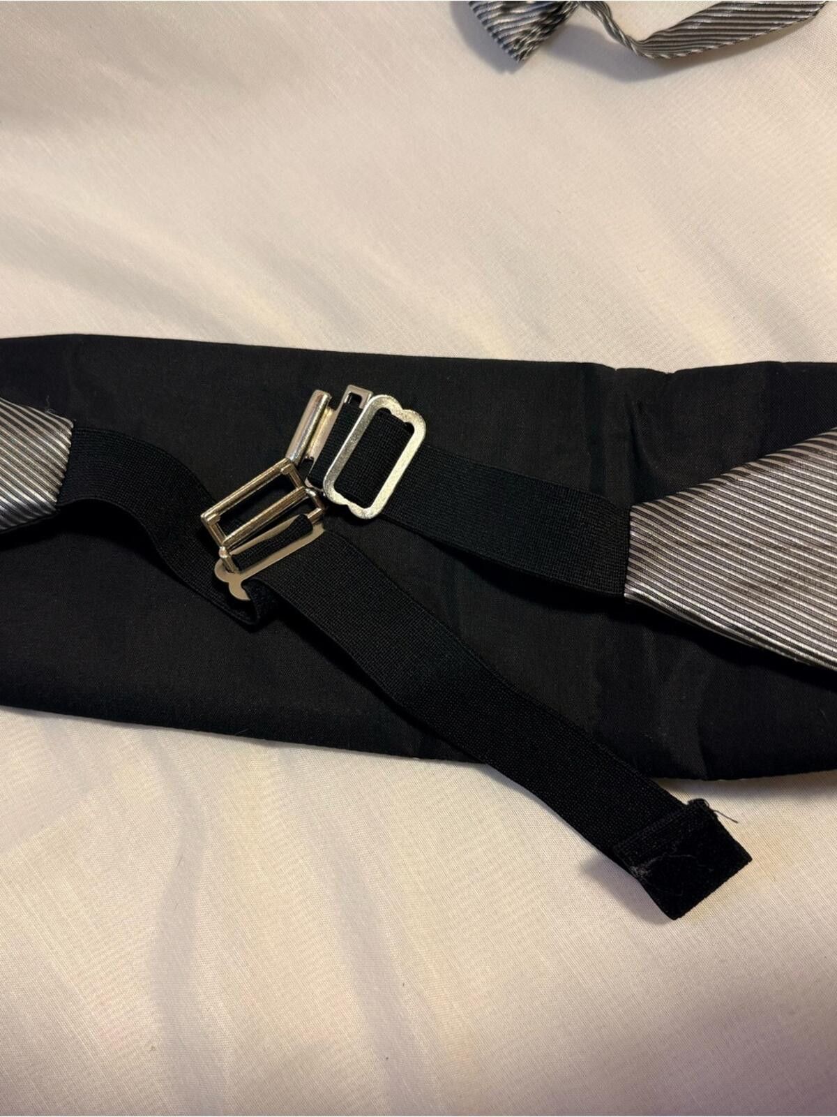 Other Men's Silver Striped Cummerbund and Bow Tie Set Size ONE SIZE - 8 Thumbnail