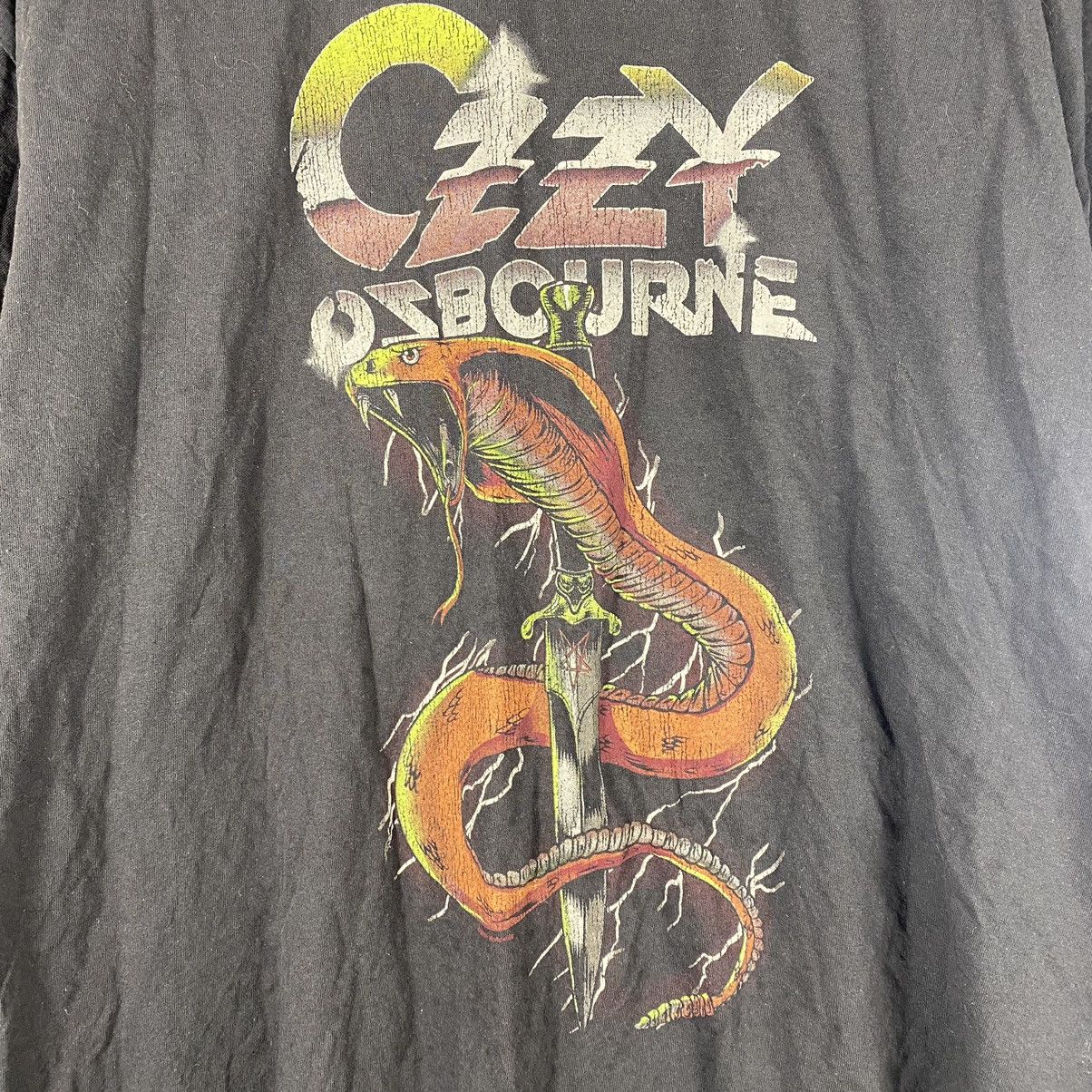 Band Tees OZZY OSBOURNE Y2K SNAKE WITH KNIFE PRINT T SHIRT Size US XXL / EU 58 / 5 - 2 Thumbnail