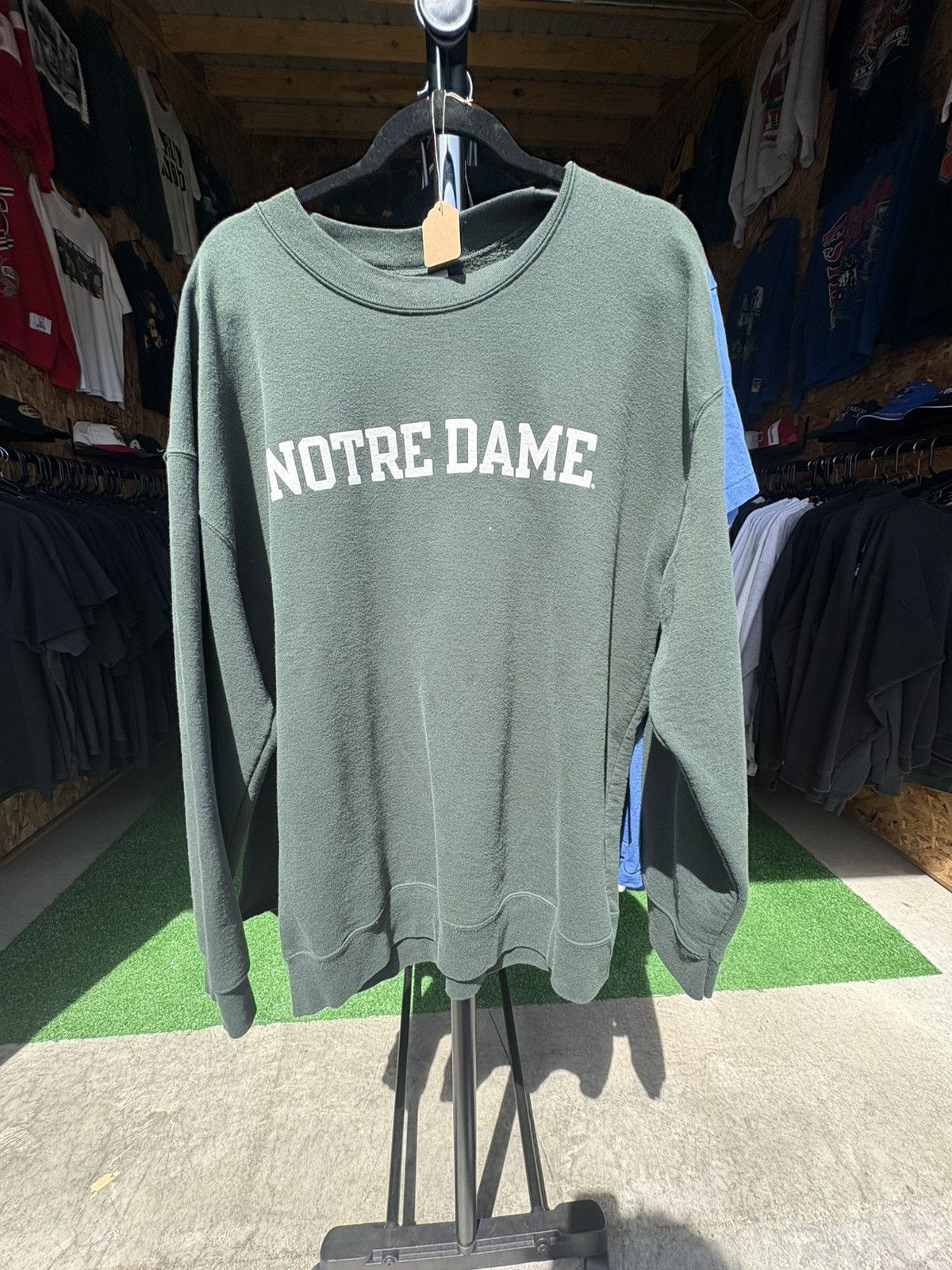 NCAA × Vintage Vintage 1990s Notre Dame Crewneck Sweatshirt Size US XL / EU 56 / 4 - 1 Thumbnail