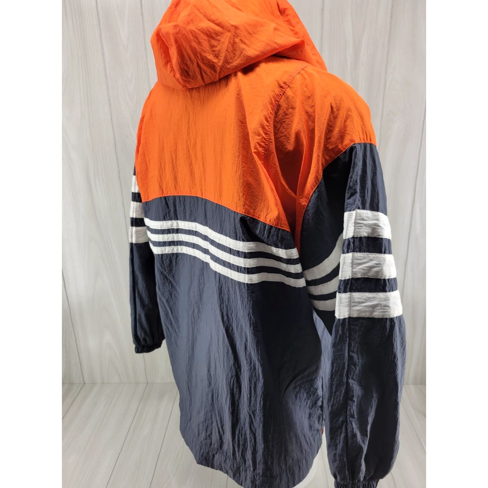 Adidas VINTAGE Adidas Windbreaker Shirt Jacket 1/4 Zip Nylon Pullover Orange Gray L Mens Size US L / EU 52-54 / 3 - 5 Thumbnail