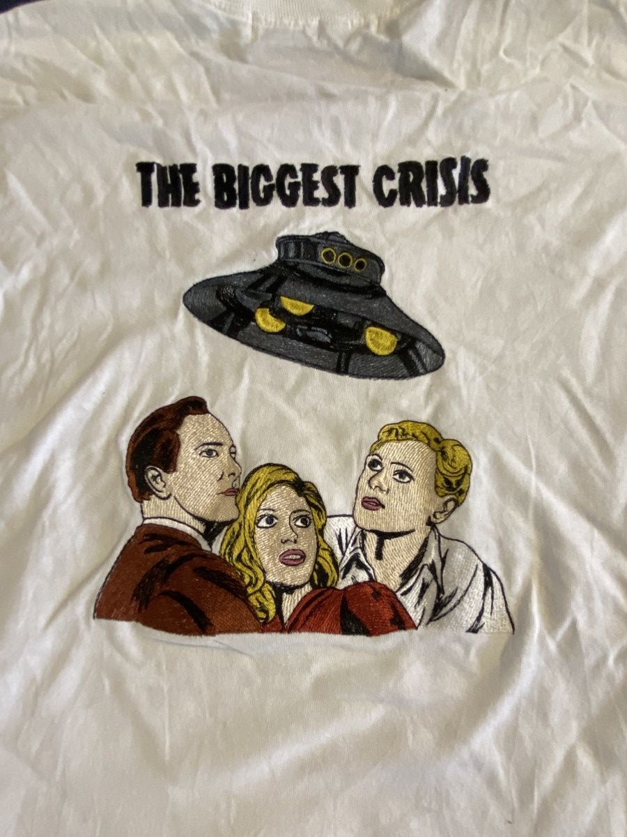 Vintage Vintage the biggest crisis long sleeve big logo size xl Size US XL / EU 56 / 4 - 1 Thumbnail