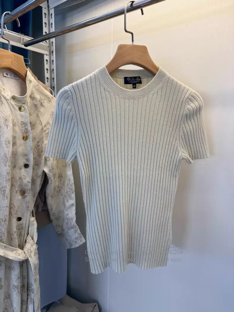 Loro Piana Loro Piana 100% Baby Cashmere Knit Top Size XS / US 0-2 / IT 36-38 - 1 Thumbnail