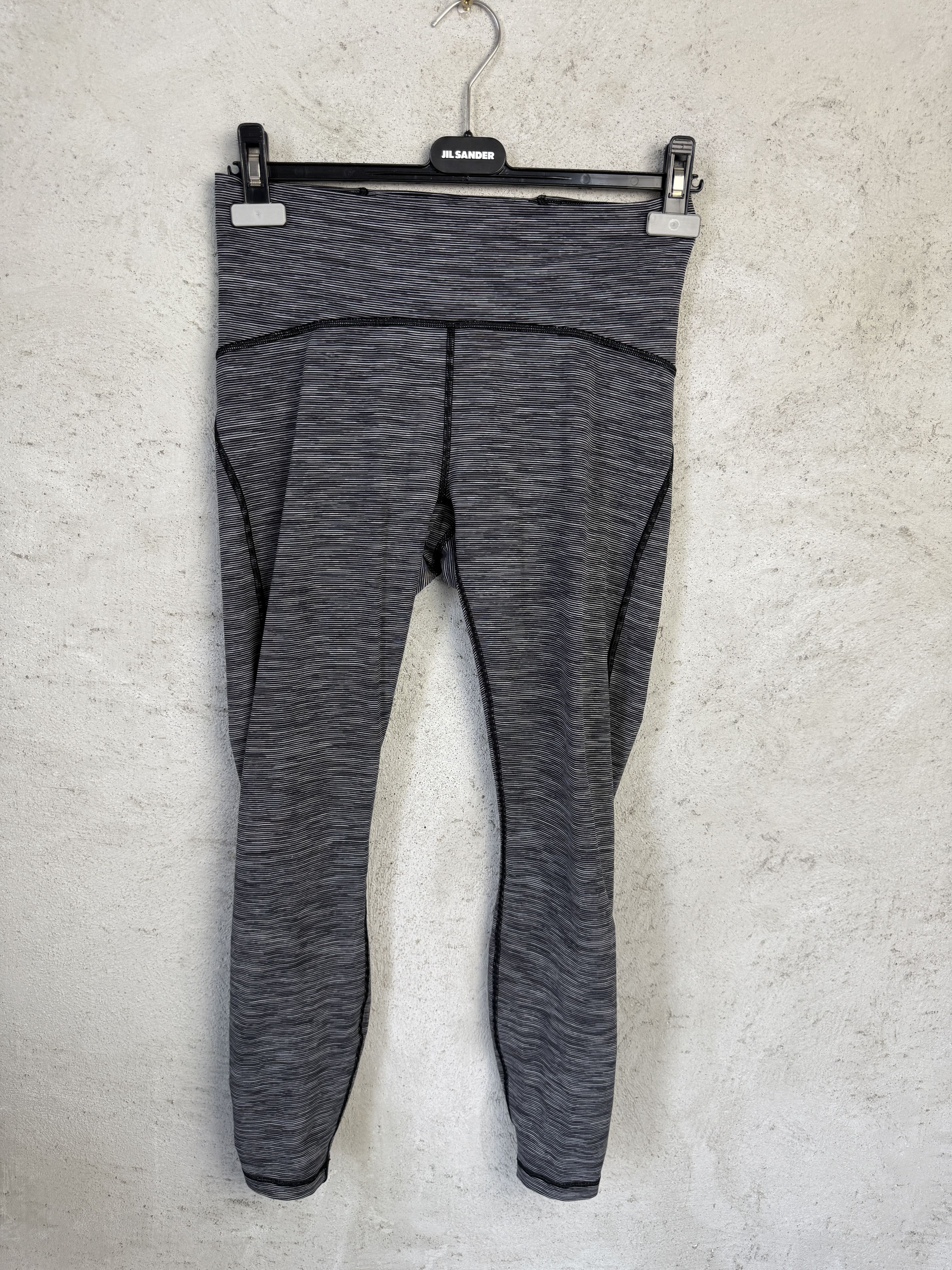 Lululemon Lululemon striped leggings sport gym yoga pilates Size 30" / US 8 / IT 44 - 2 Thumbnail