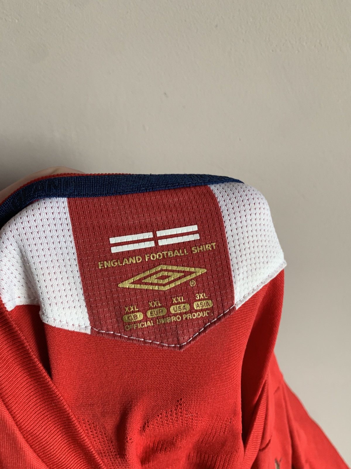 Umbro × Vintage England 2006 Away Football Shirt Umbro Vintage GERRARD #4 Size US XXL / EU 58 / 5 - 12 Thumbnail