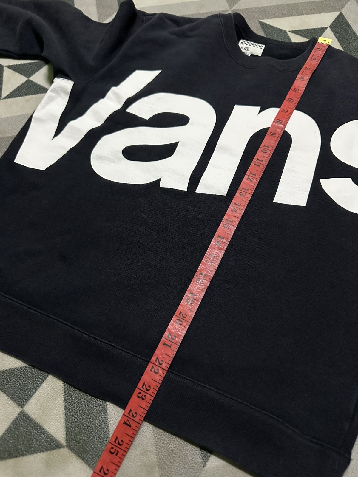 Vans Vans Classic Crew II pullover sweatshirt with a white logo Size US M / EU 48-50 / 2 - 7 Thumbnail