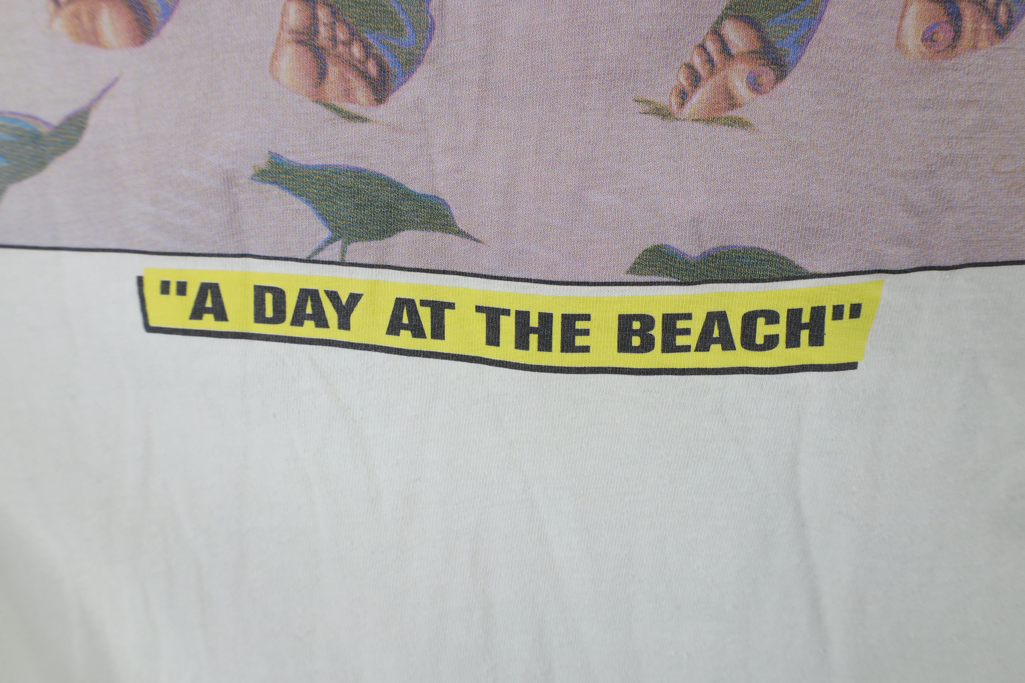 Vintage Vintage 90s Streetwear At The Beach Comic Obese Fat T-Shirt Size US L / EU 52-54 / 3 - 5 Thumbnail