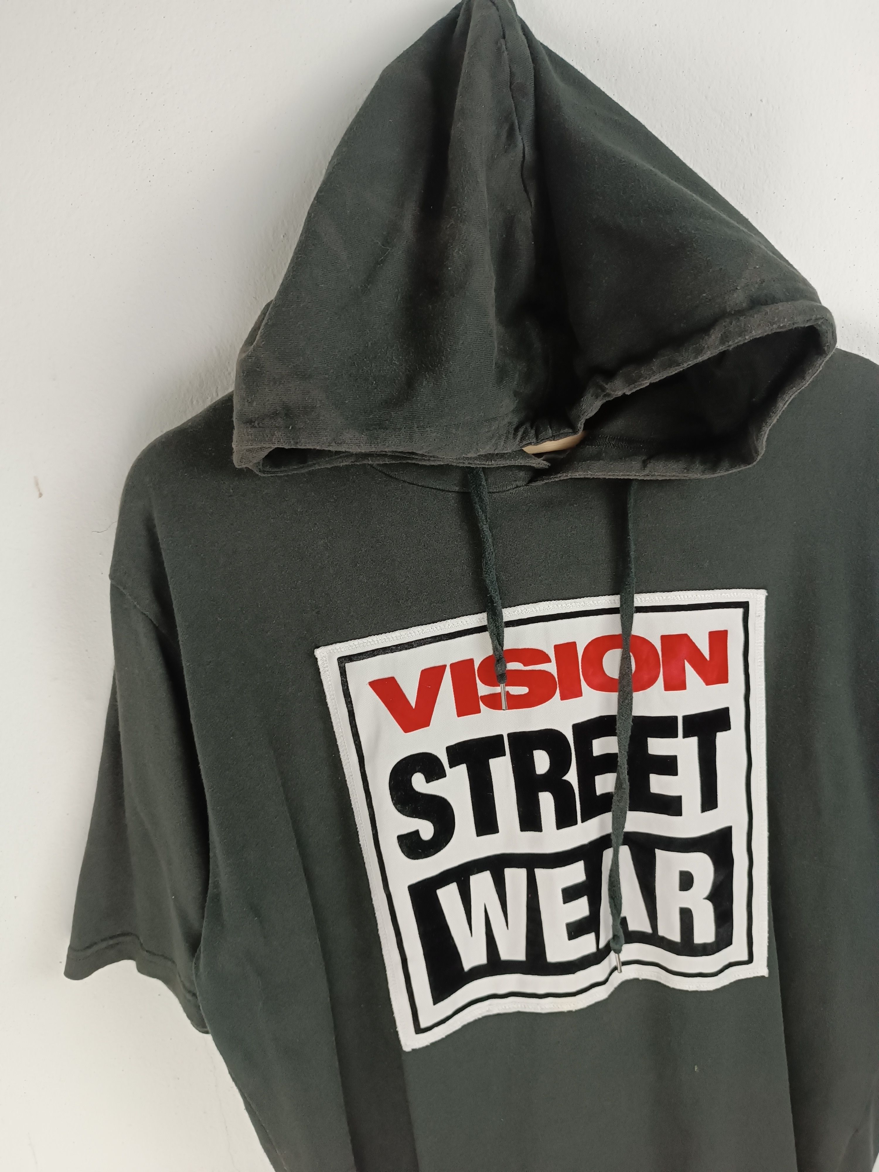 Vintage VINTAGE Y2K VISION STREETWEAR SHORT HOODIES VERY RARE Size US L / EU 52-54 / 3 - 5 Thumbnail