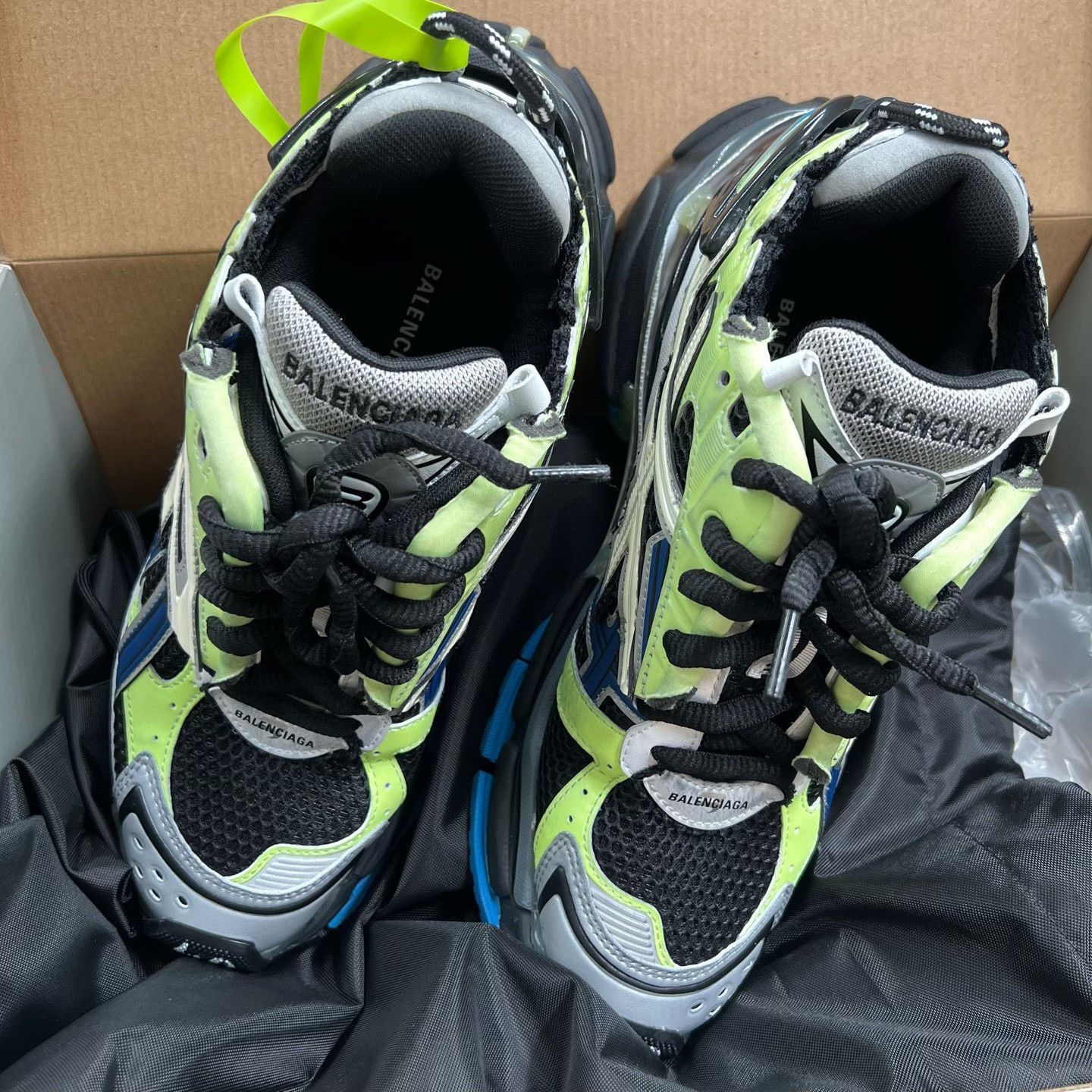 Balenciaga Balenciaga Running Green Lowtop Sneakers us_6 Women Size US 6 / IT 36 - 1 Thumbnail