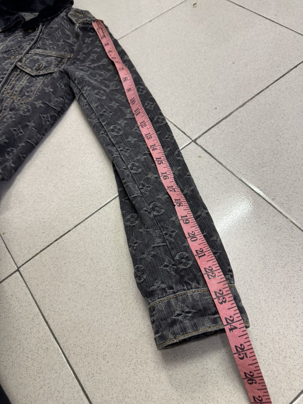 Louis Vuitton VINTAGE 2007 LOUIS VUITTON MONOGRAM JACQUARD DENIM JACKET Size XS / US 0-2 / IT 36-38 - 12 Thumbnail