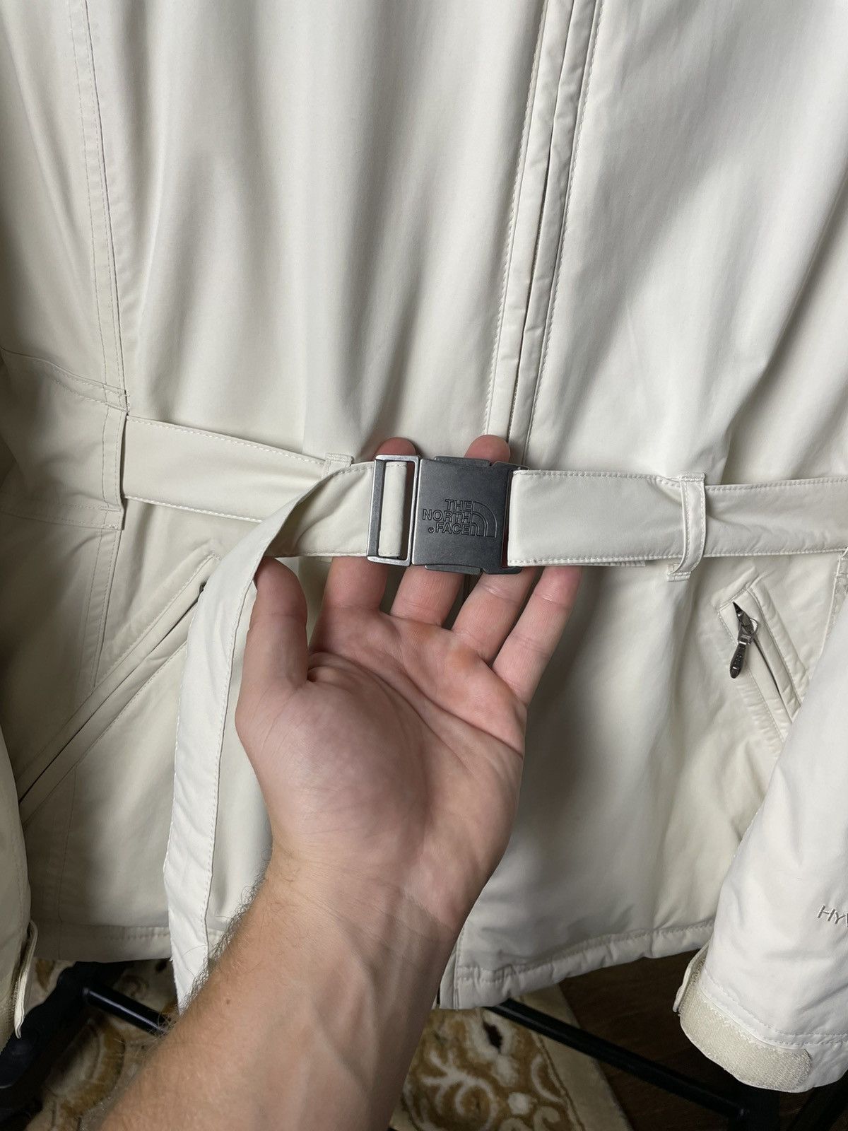 The North Face Women’s HyVent Puffer White Jacket Size XL