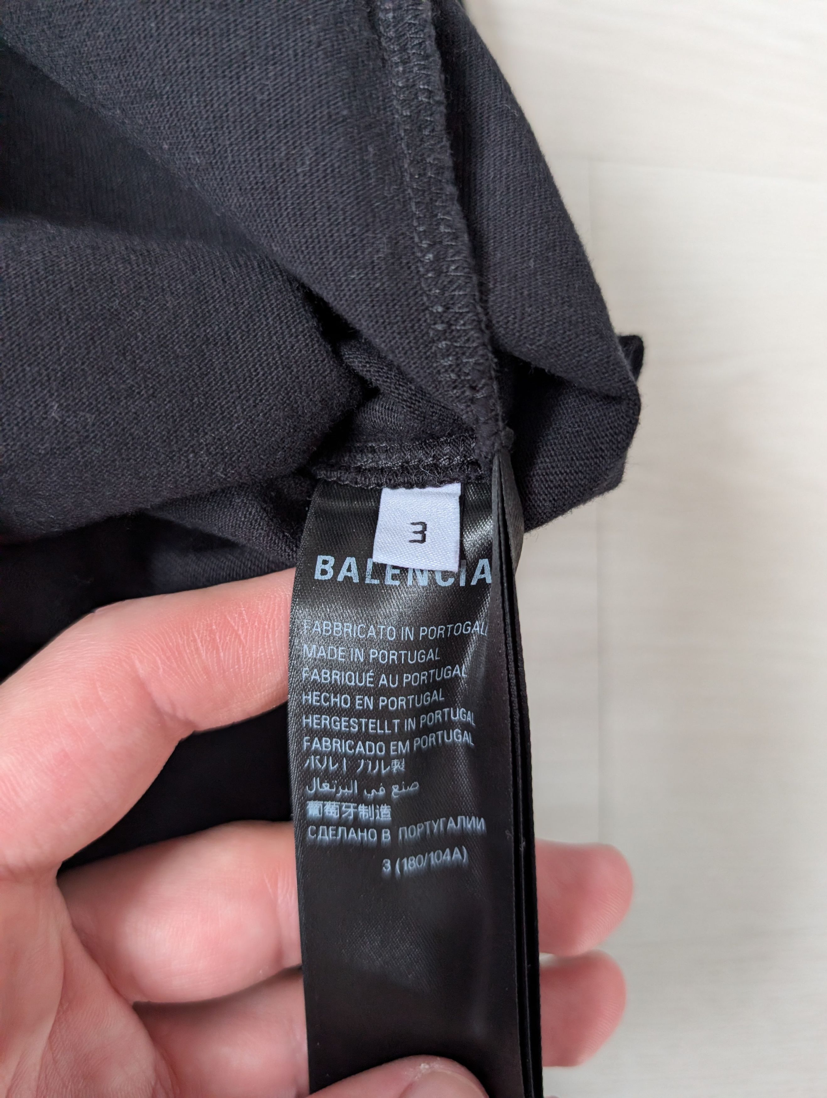 Balenciaga balenciaga multi logo t-shirt Size US L / EU 52-54 / 3 - 4 Thumbnail