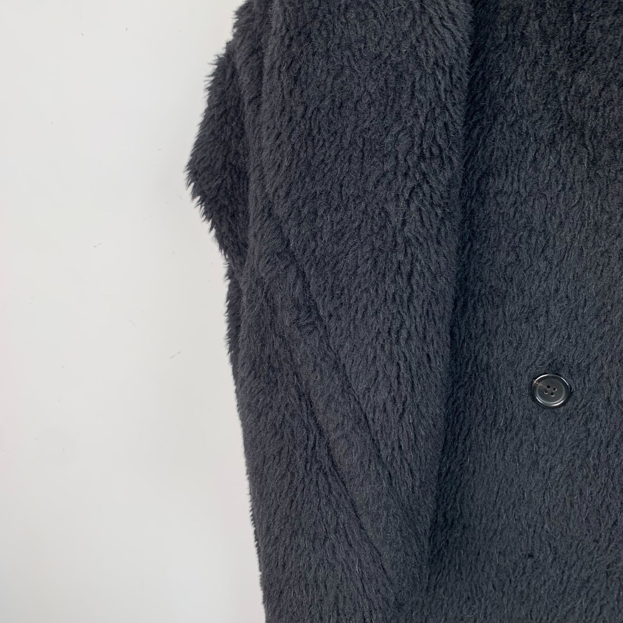 Max Mara Max Mara Black Teddy Coat Size S Wool Blend Womens Outerwear Size S / US 4 / IT 40 - 4 Thumbnail
