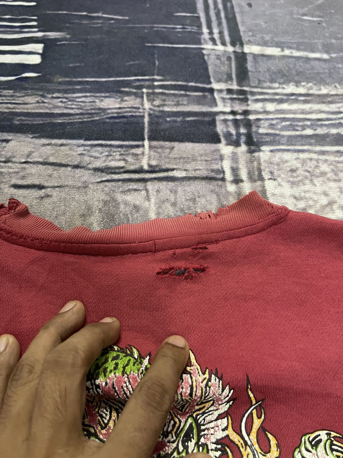Stussy 90s STUSSY DRAGON BIG LOGO SWEATSHIRT DISTRESSED FADED RARE Size US M / EU 48-50 / 2 - 9 Thumbnail