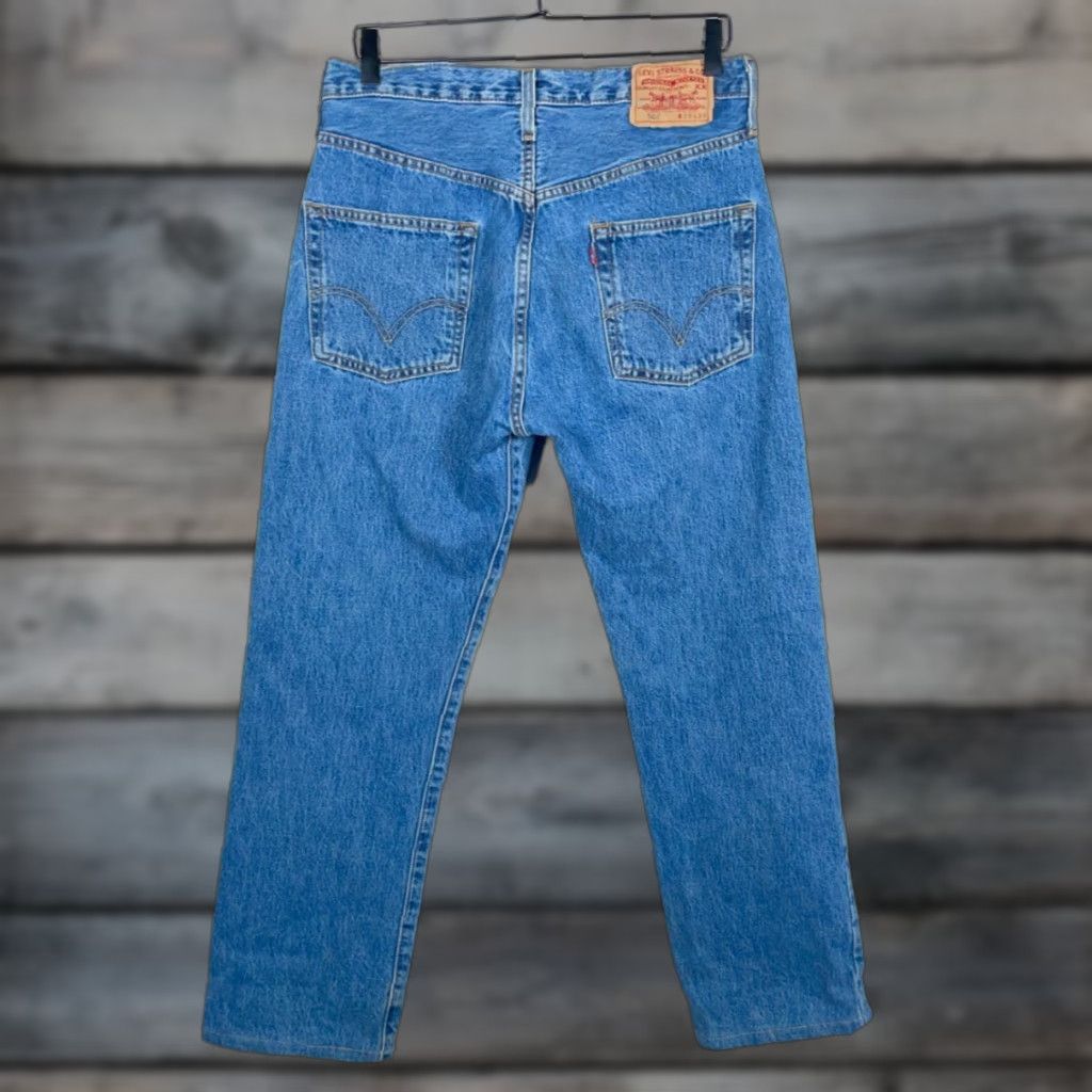 Levi's Levi's 501 Jeans Men's 32 x 29.5 Blue Denim Cotton Button Fly Straight Leg 5-Pocket Vintage Yes Regular Brand Levi's 501 Series Size 32 Country Haiti Size US 32 / EU 48 - 1 Thumbnail