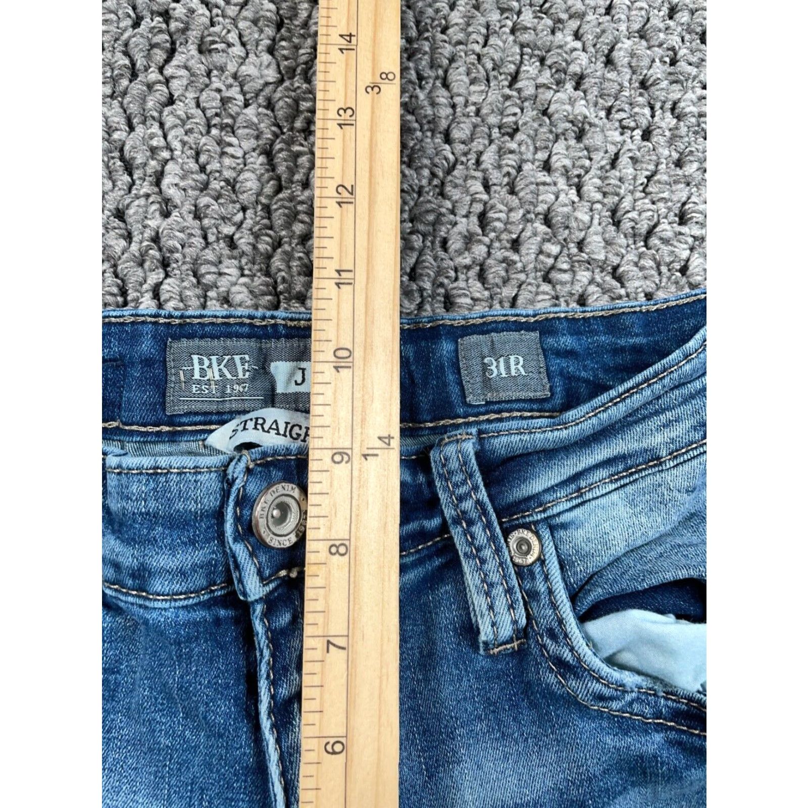 Vintage VINTAGE BKE Jeans Mens 29 x 30 Blue Denim Straight Leg Low Rise Faded Whiskered Cotton Blend Grunge Retro Size US 29 - 7 Thumbnail