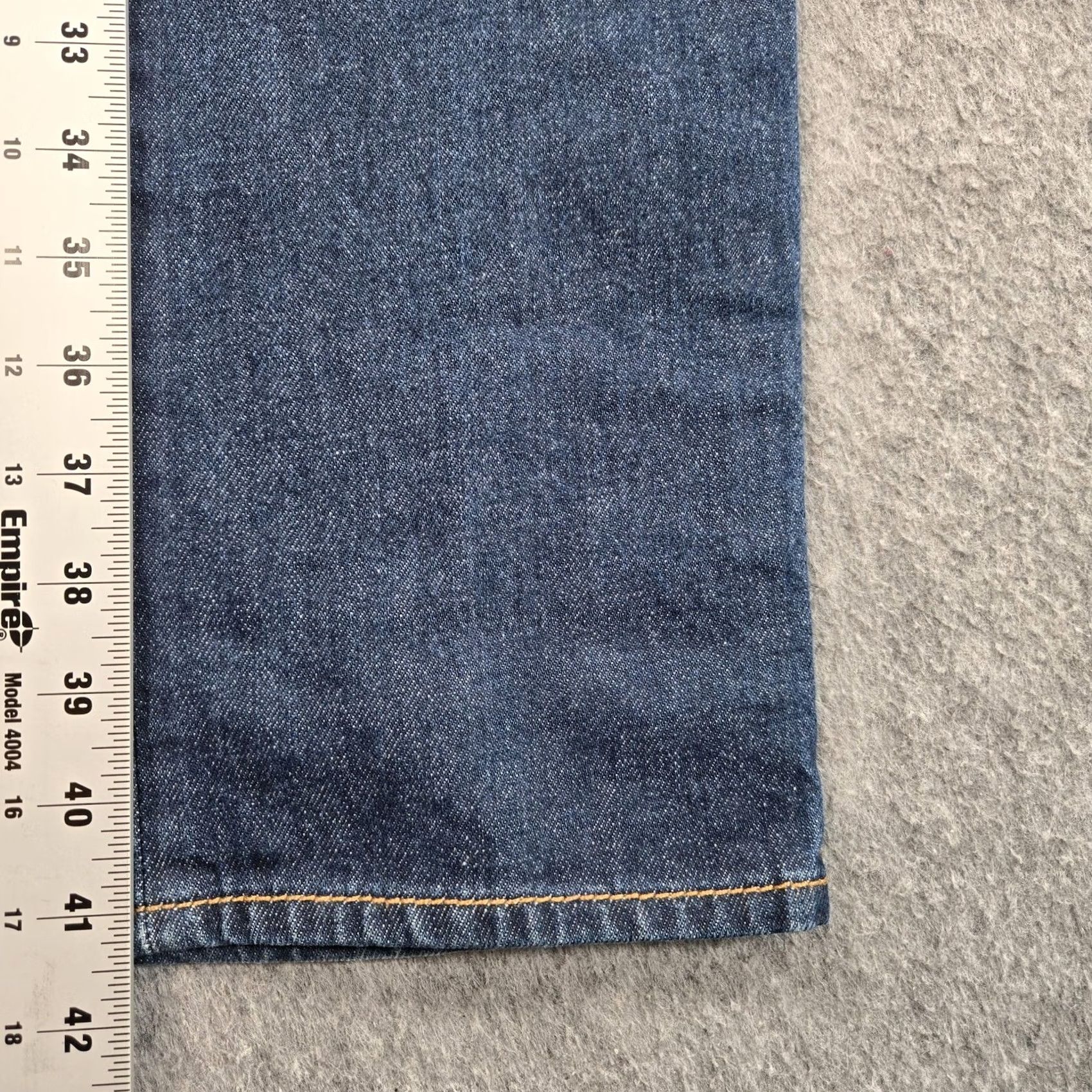 Levi's Item Specifications: Material: Leather, Style: Wallet Size US 31 - 5 Thumbnail