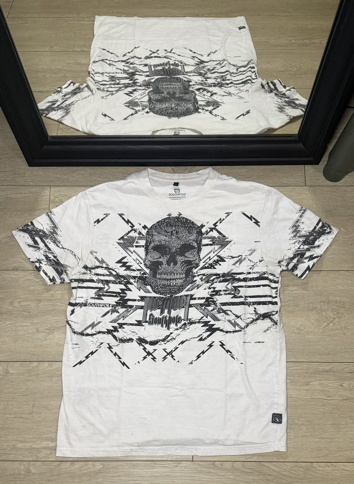 Southpole Y2K 2000s Southpole Rhinestone Skull Lightning AOP Shirt Size US L / EU 52-54 / 3 - 1 Thumbnail