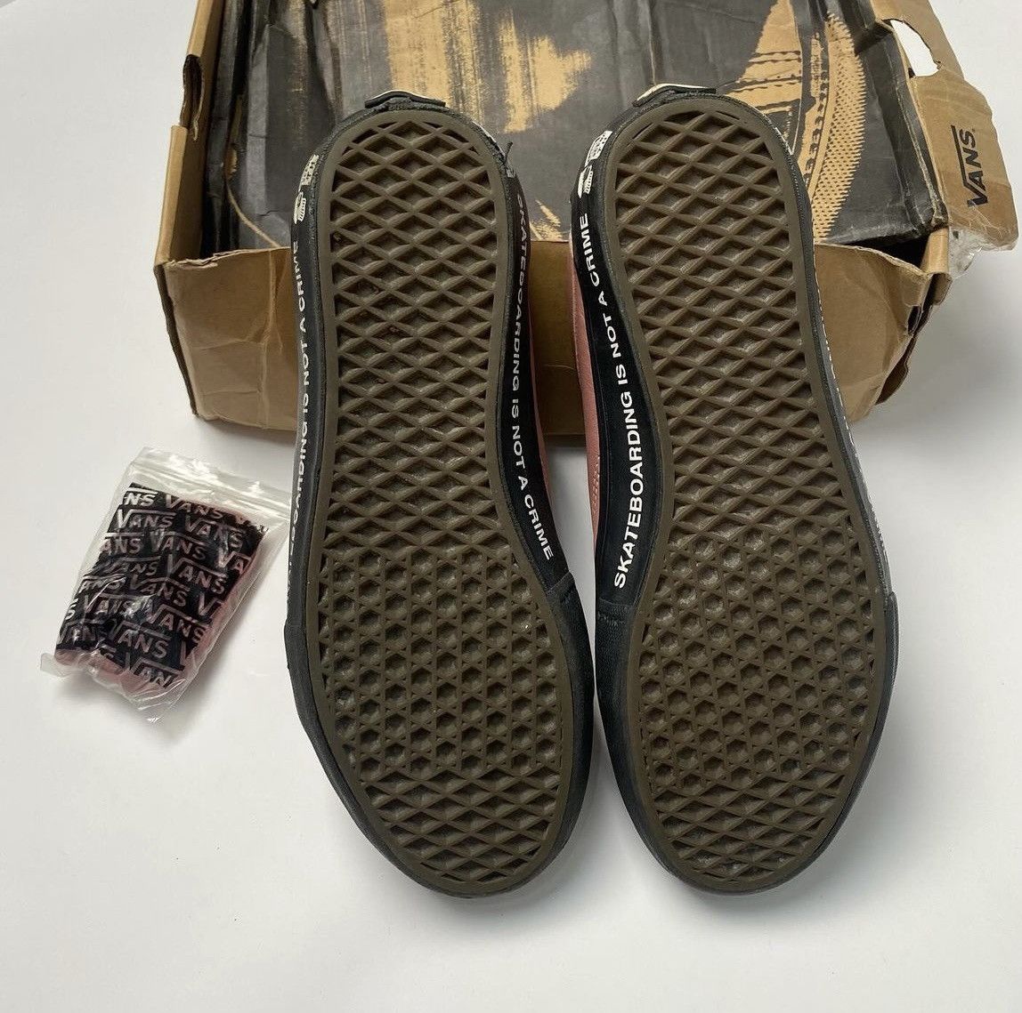 Vans Vans oldskool pro X Taka Hayashi X Santa Cruz limited Size US 11 / EU 44 - 7 Thumbnail