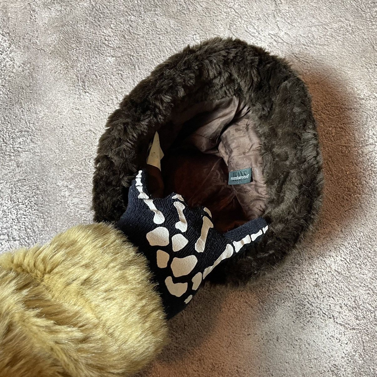 Vintage Vintage 90s Mohair Faux Fur Ushanka Beanie Grunge Black OS Size ONE SIZE - 4 Thumbnail