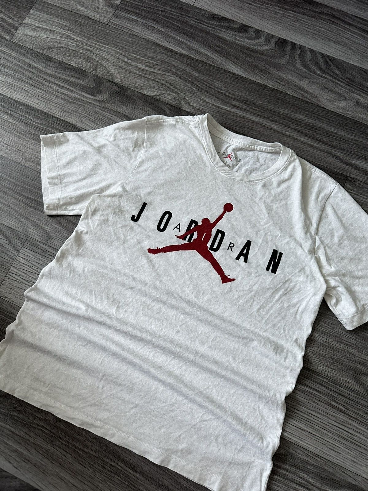Nike Nike jordan big logo t shirt hype vintage Size US S / EU 44-46 / 1 - 1 Thumbnail