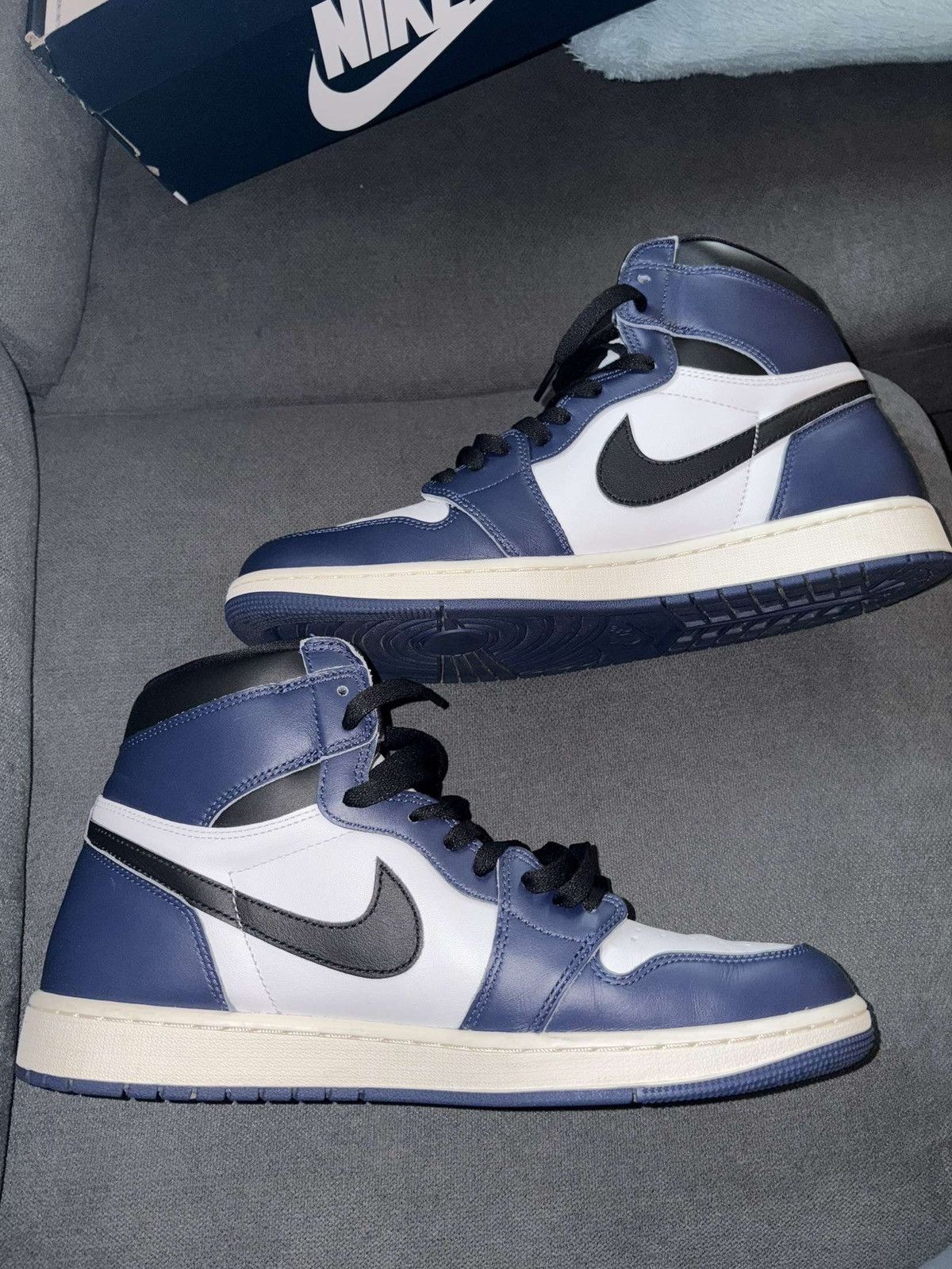 Jordan Brand × Nike Jordan 1 Midnight Navy Size US 13 / EU 46 - 2 Thumbnail