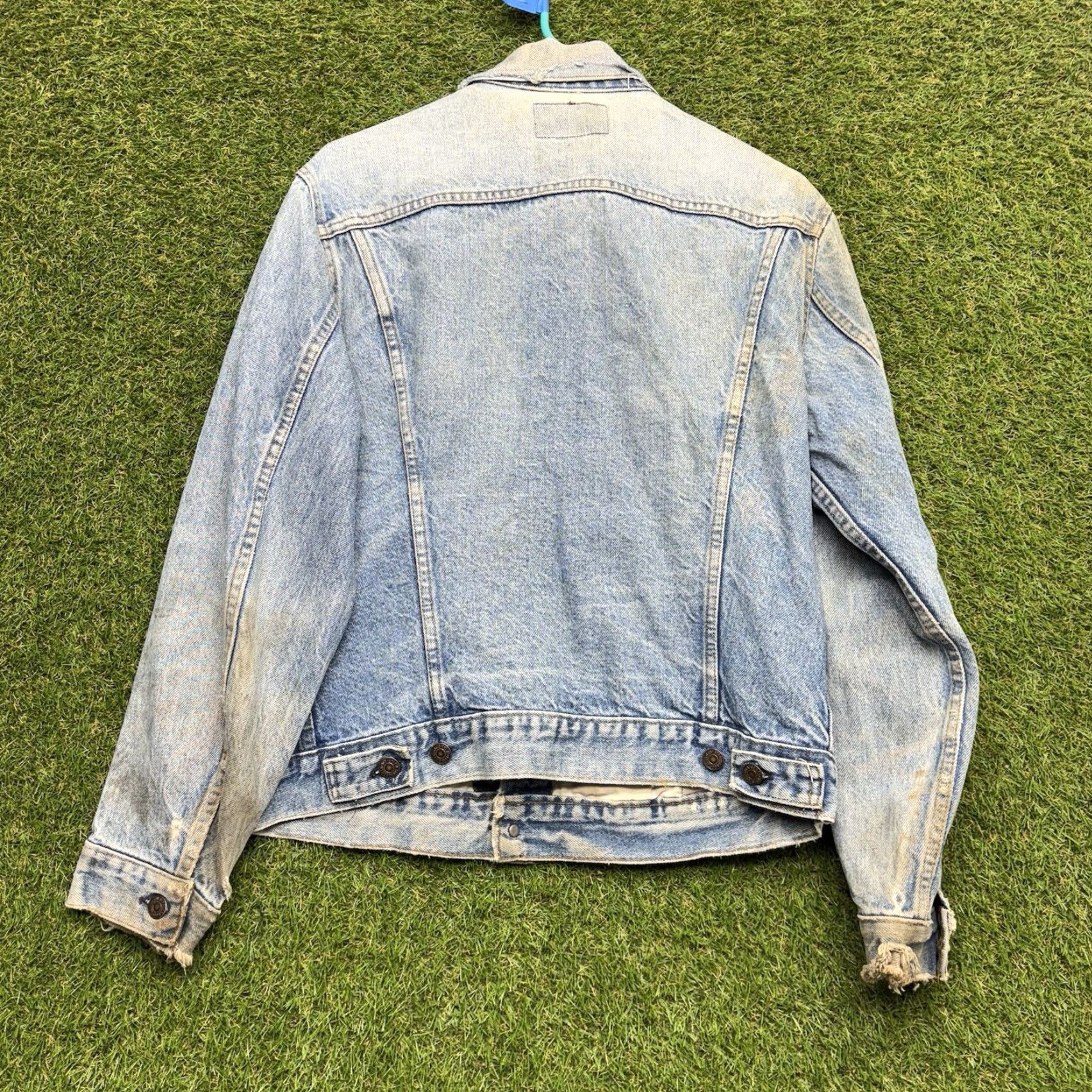 Levi's VINTAGE Levi's Jean Jacket Mens Small Trucker Distressed Denim 90s Blue Size US 29 - 2 Thumbnail