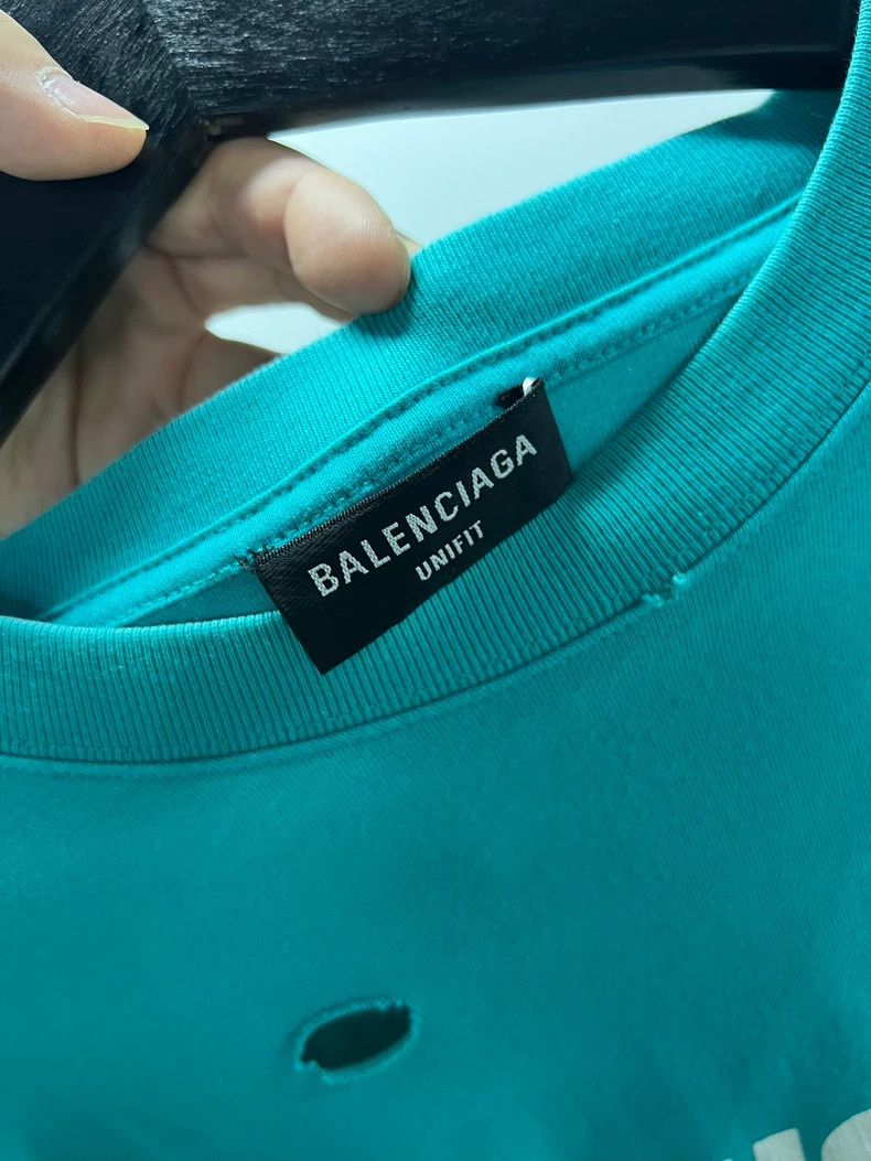 Balenciaga Balenciaga Hole Logo short sleeve T-shirt Size US L / EU 52-54 / 3 - 4 Thumbnail