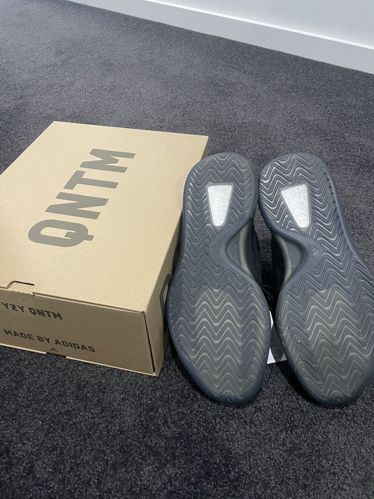 Adidas × Kanye West × Yeezy Adidas Yeezy QNTM Quantum Onyx Size US 12 Kanye West Size US 12 / EU 45 - 7 Thumbnail
