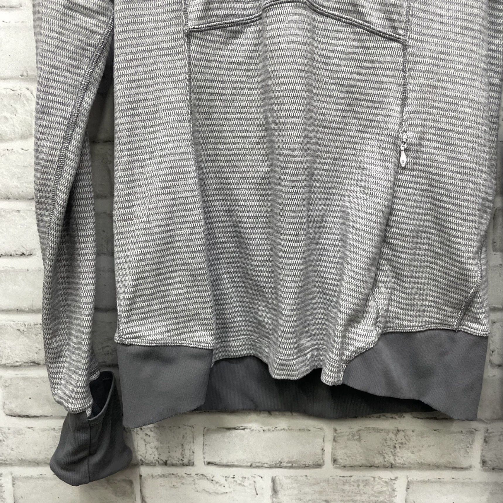 Lululemon Lululemon Gray Half Zip-Up Athletic Jacket Womens Size 10 - Gray, Basic Jacket, Activewear, Regular Fit, Polyester, Jacket, Women Size L / US 10 / IT 46 - 3 Thumbnail