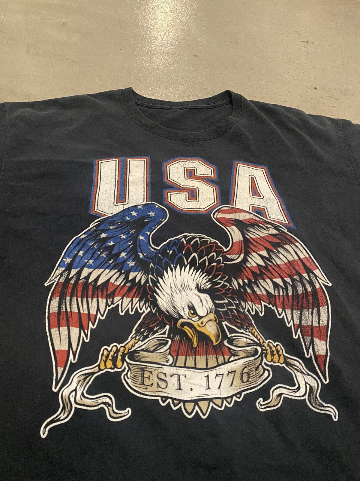 Fruit Of The Loom × Vintage 00s’ Fruit Of The Loom “USA Eagle” Tee Size US XL / EU 56 / 4 - 2 Thumbnail