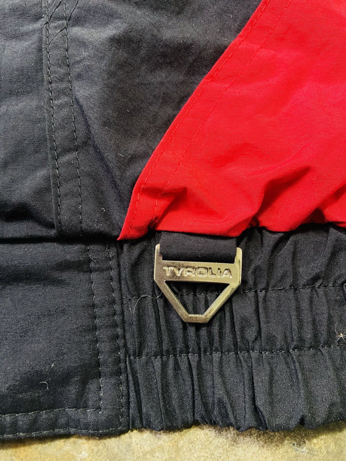 Japanese Brand Vintage Tyrolia Windbreaker Jacket Size US XL / EU 56 / 4 - 9 Thumbnail