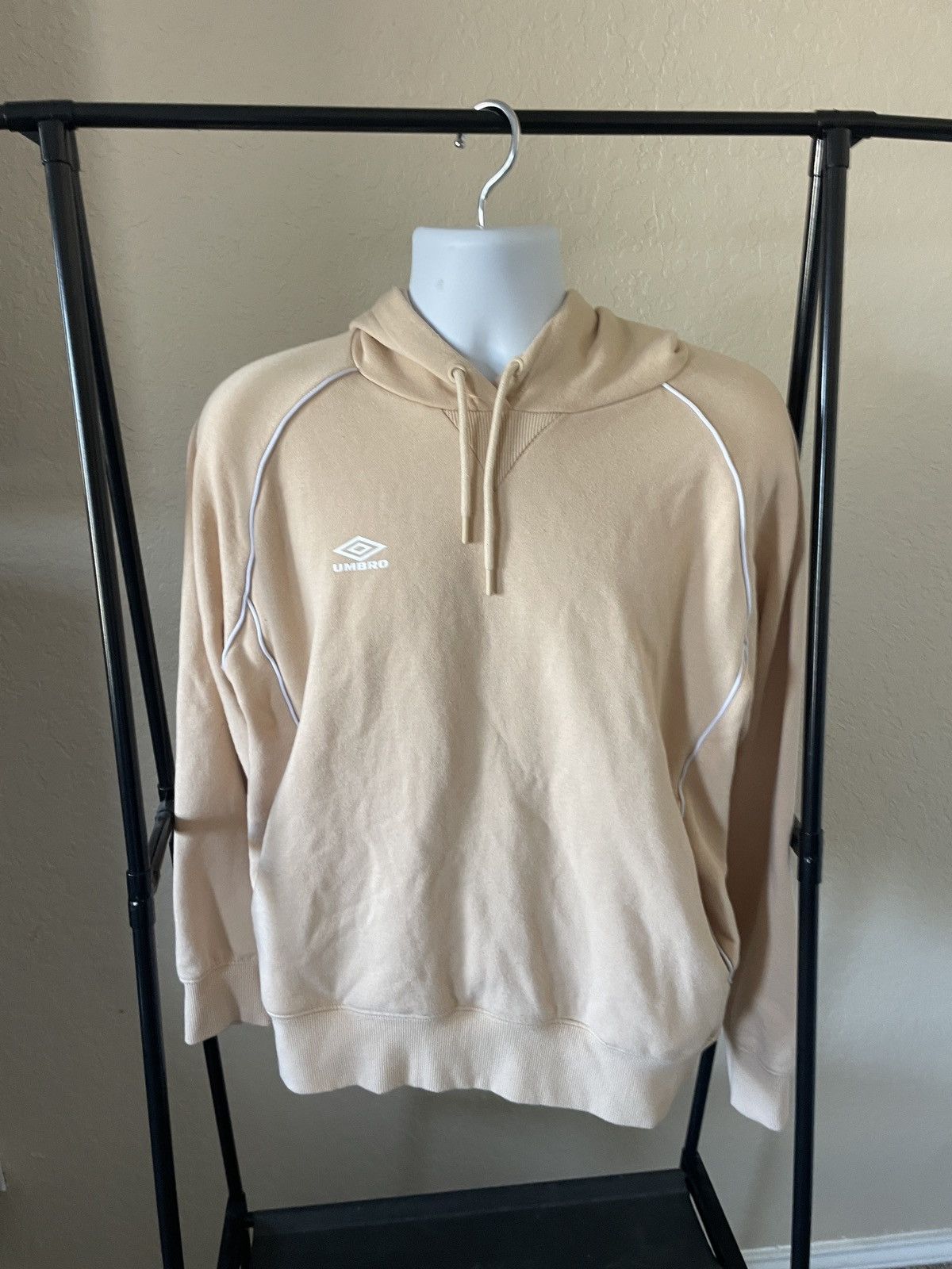 Umbro Pullover Hoodie w/ Front pockets Size US M / EU 48-50 / 2 - 1 Thumbnail