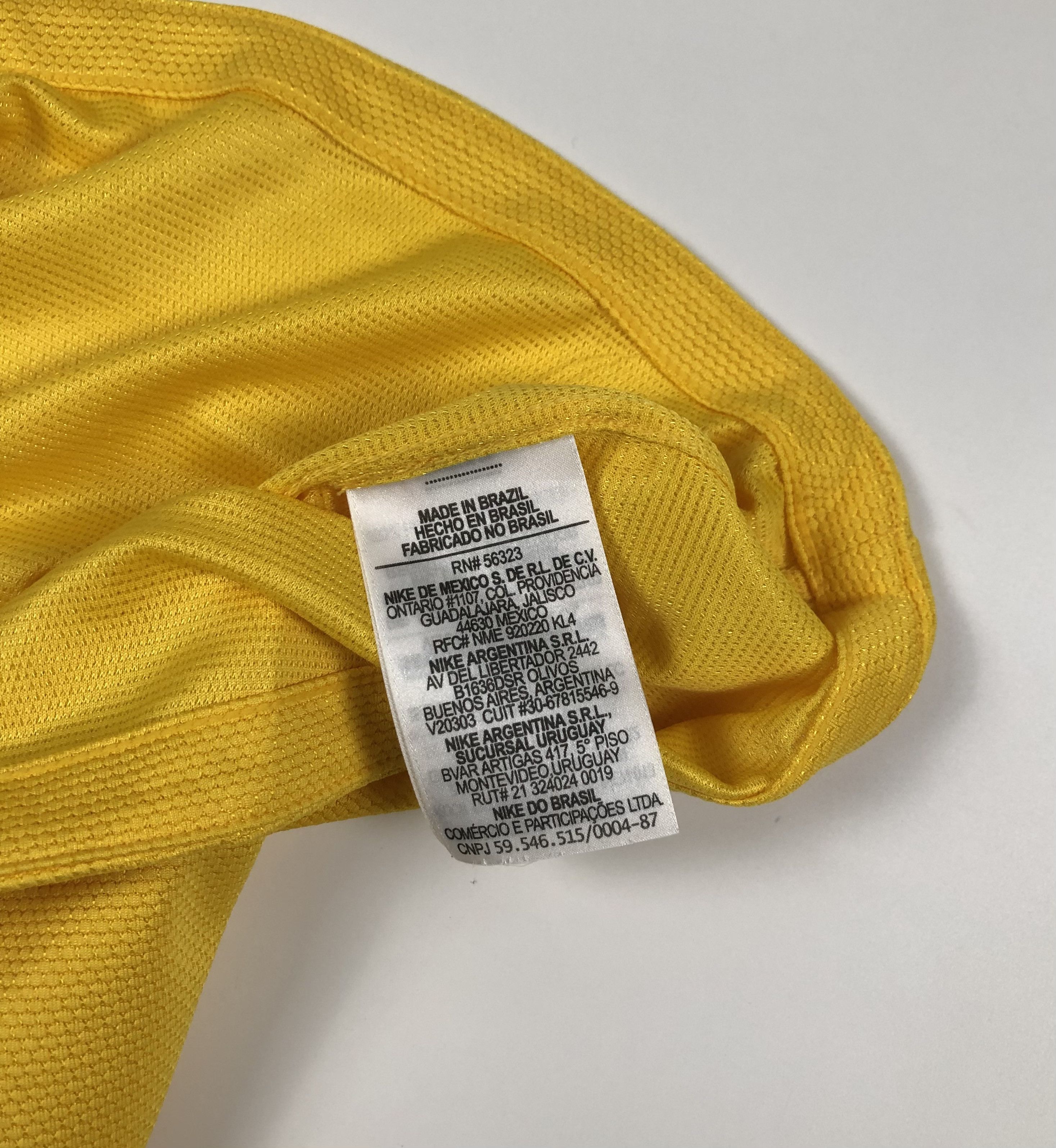 Nike Nike Brazil 2012-2013 Home Soccer Jersey Size US S / EU 44-46 / 1 - 7 Thumbnail